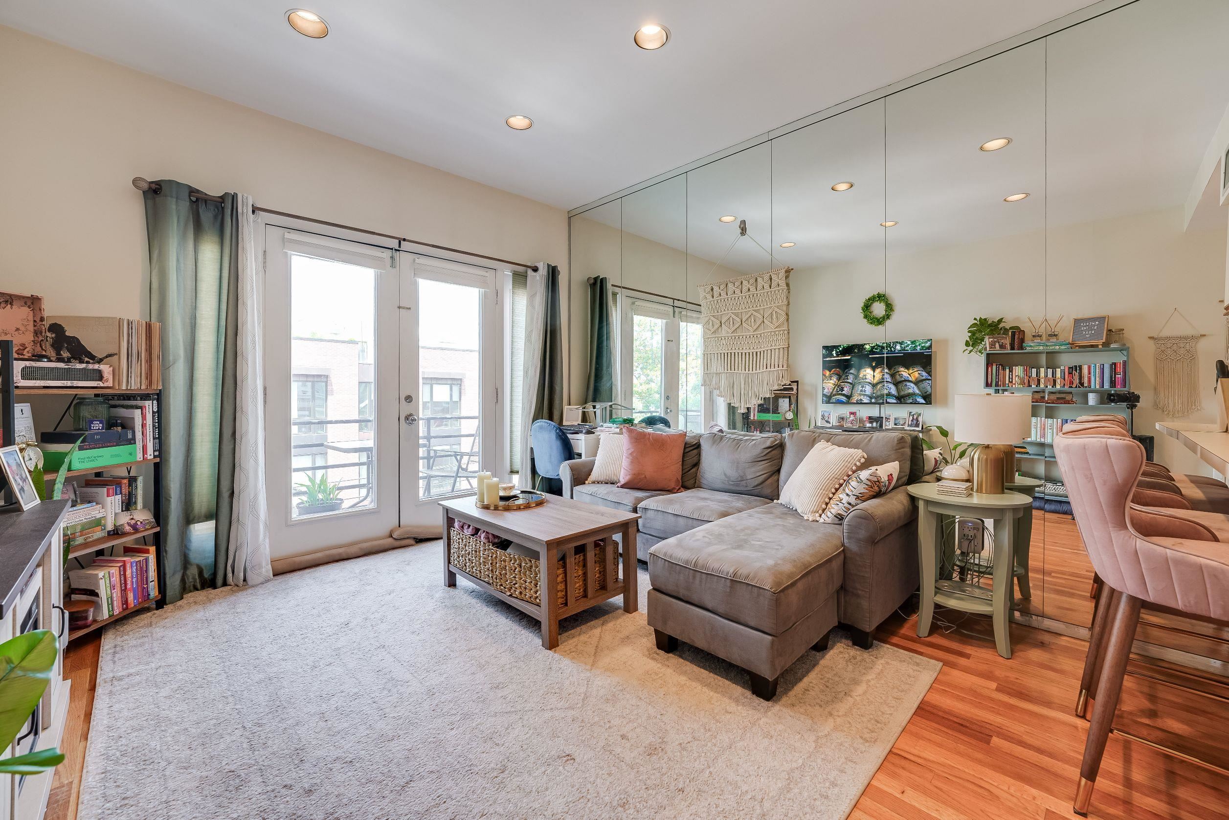 209 BLOOMFIELD ST Unit: 7