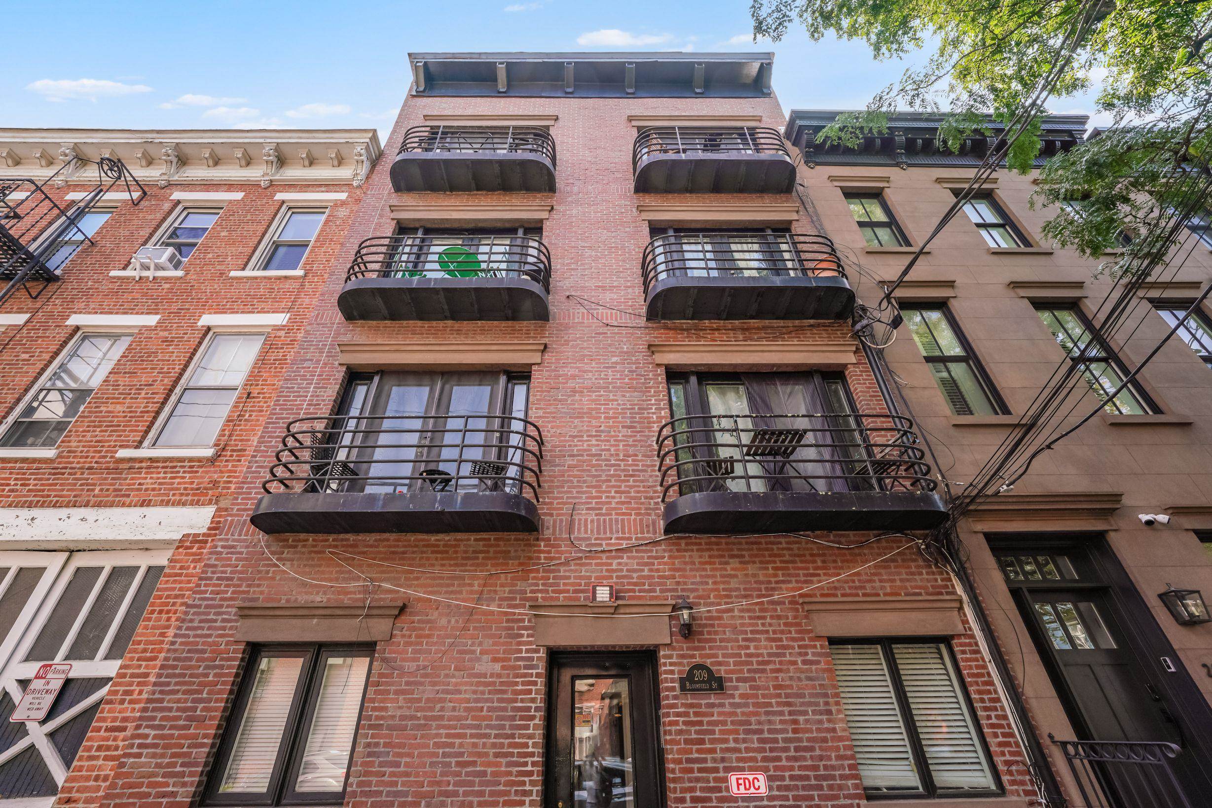 209 BLOOMFIELD ST Unit: 7