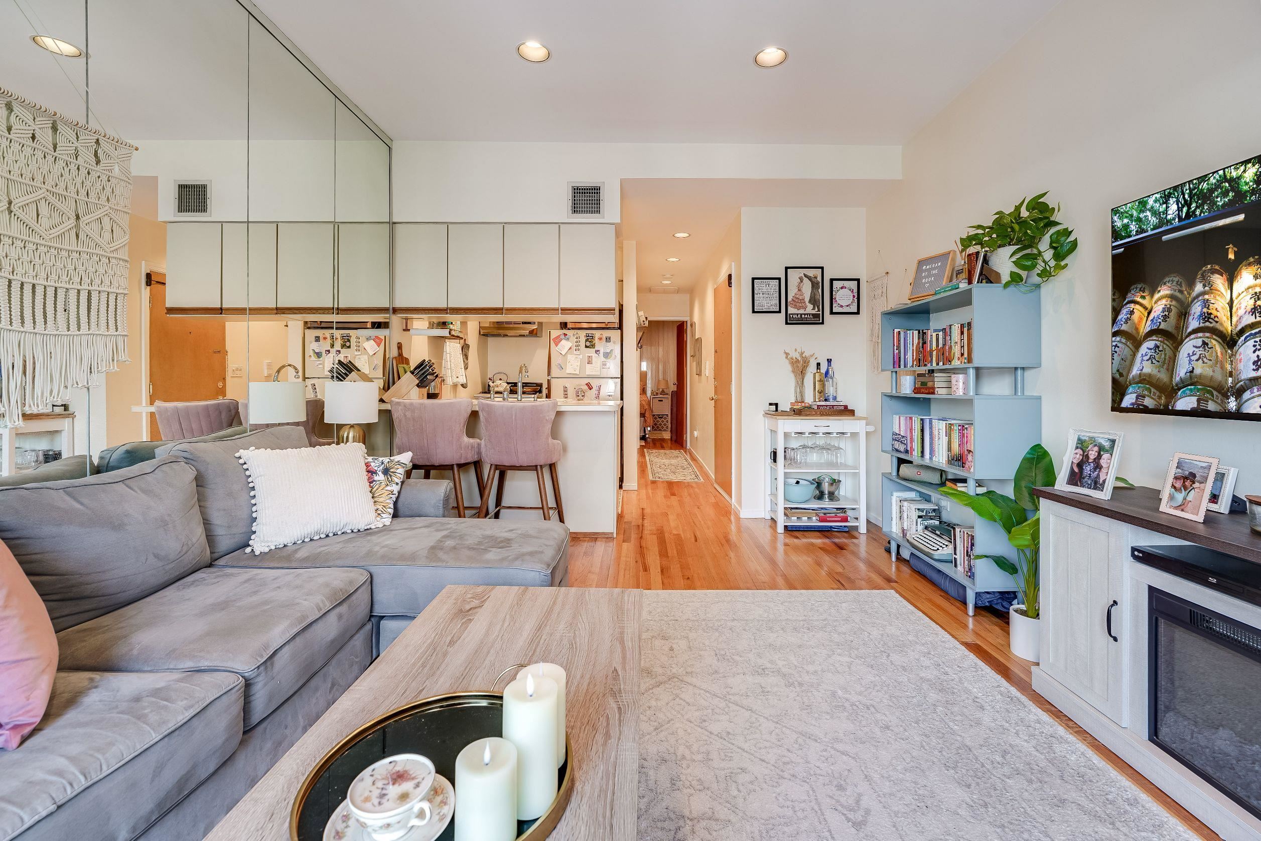 209 BLOOMFIELD ST Unit: 7