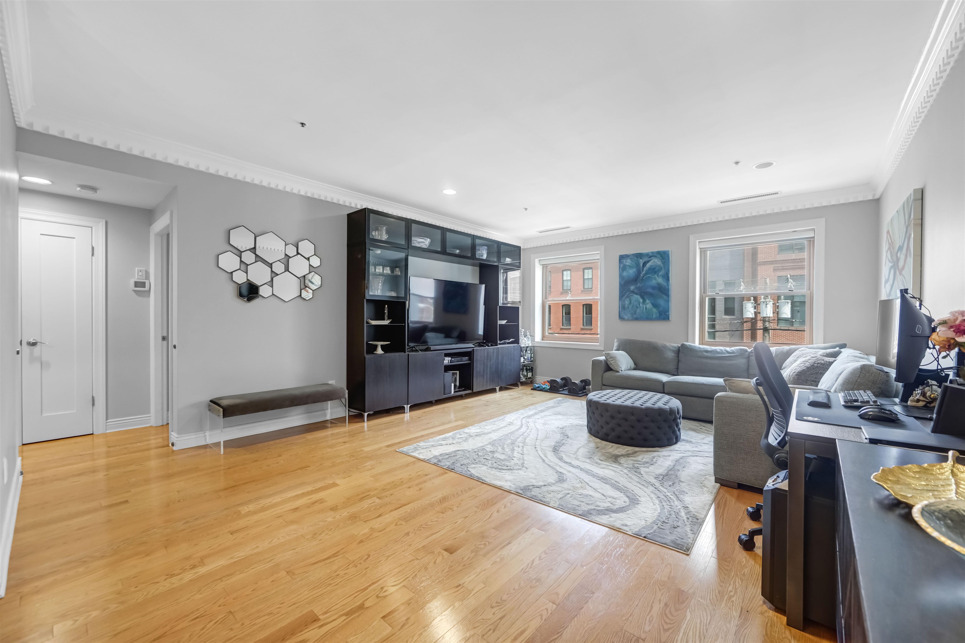 600 HUDSON ST Unit: 3A