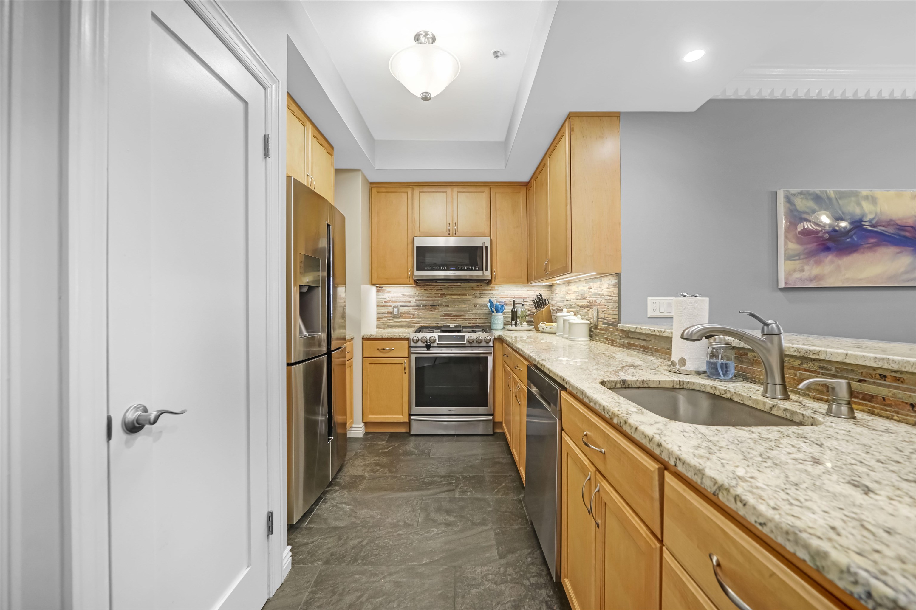 600 HUDSON ST Unit: 3A