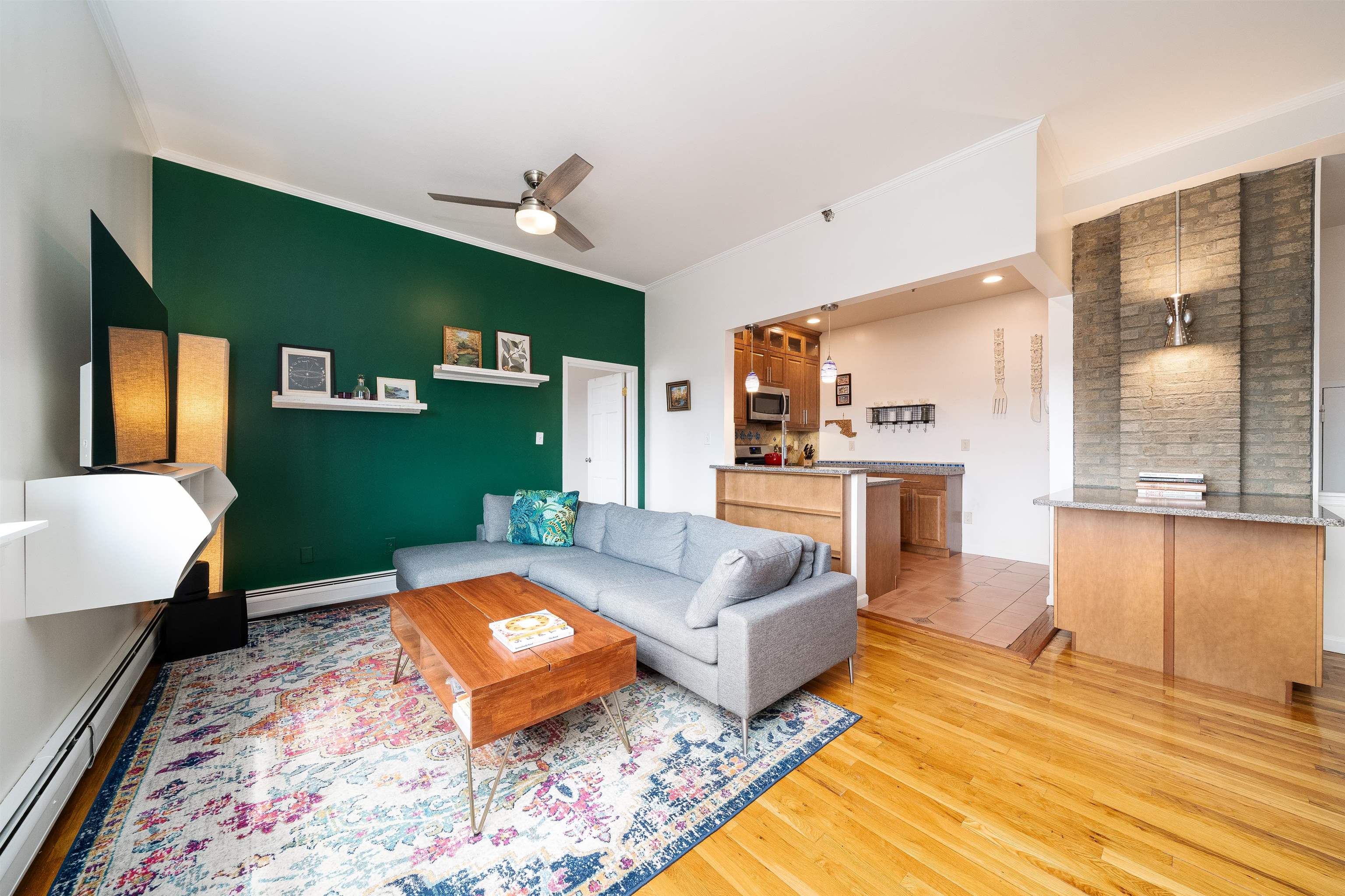 501 ADAMS ST Unit: 5G
