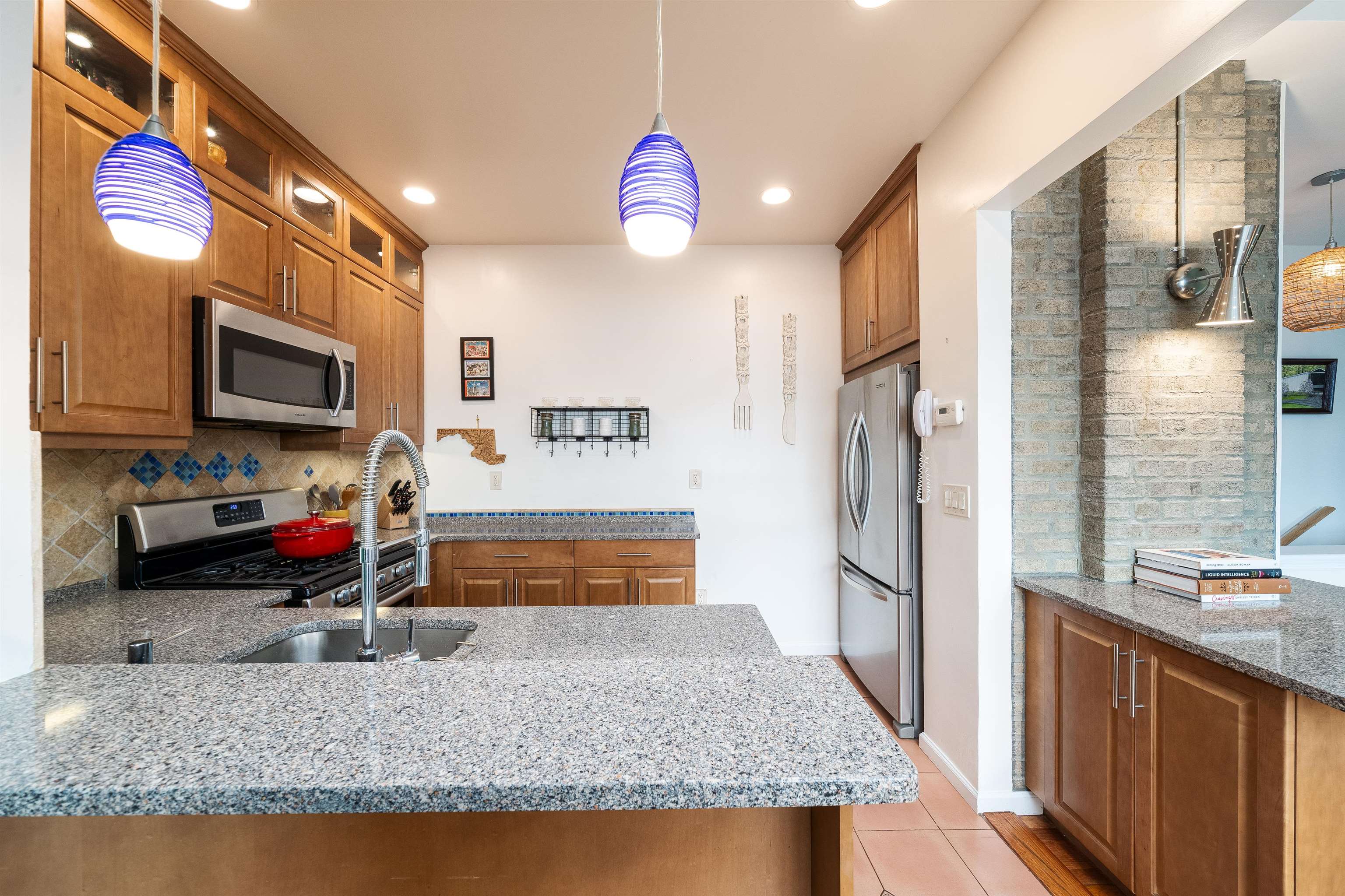 501 ADAMS ST Unit: 5G