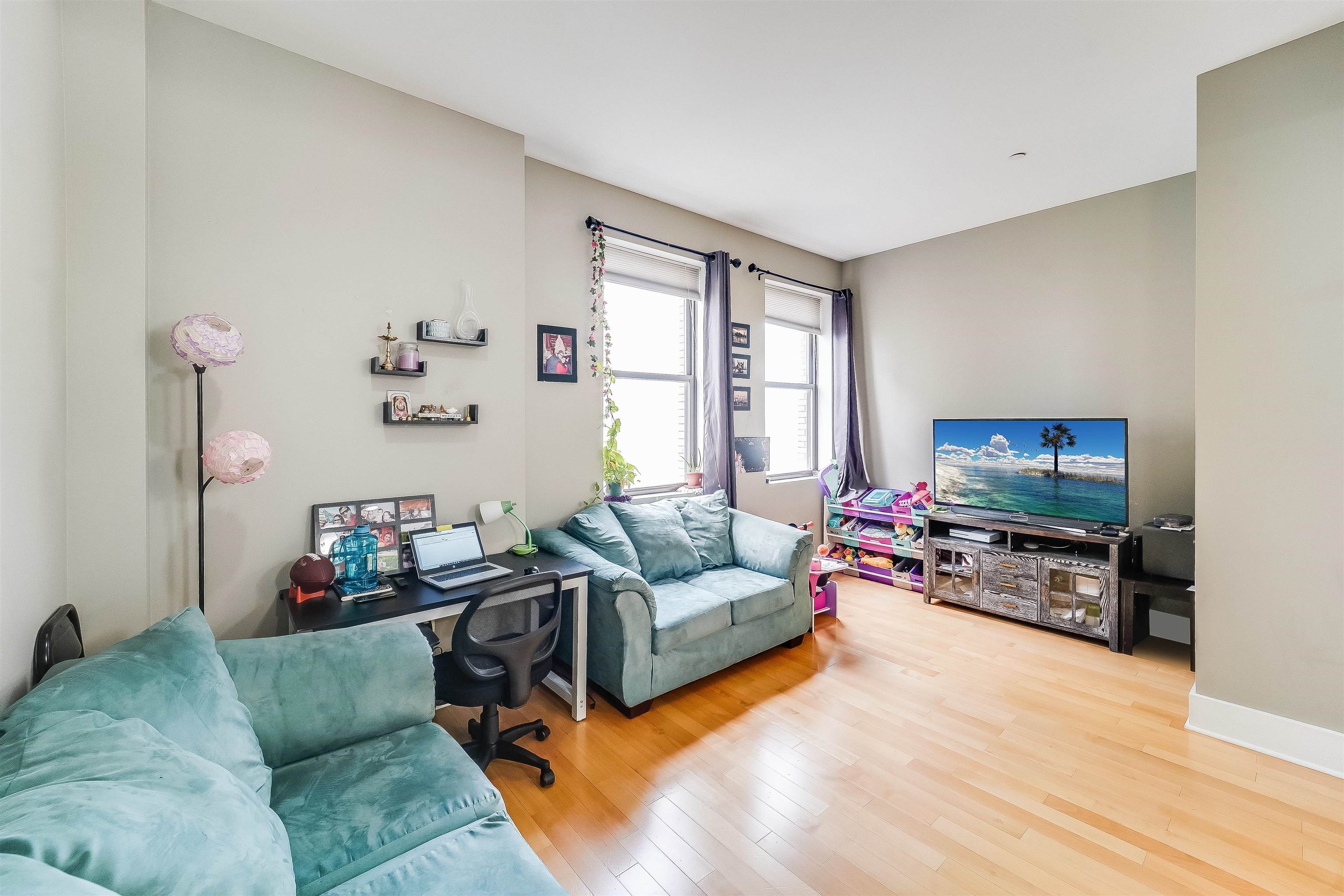 4 BEACON WAY Unit: 1411
