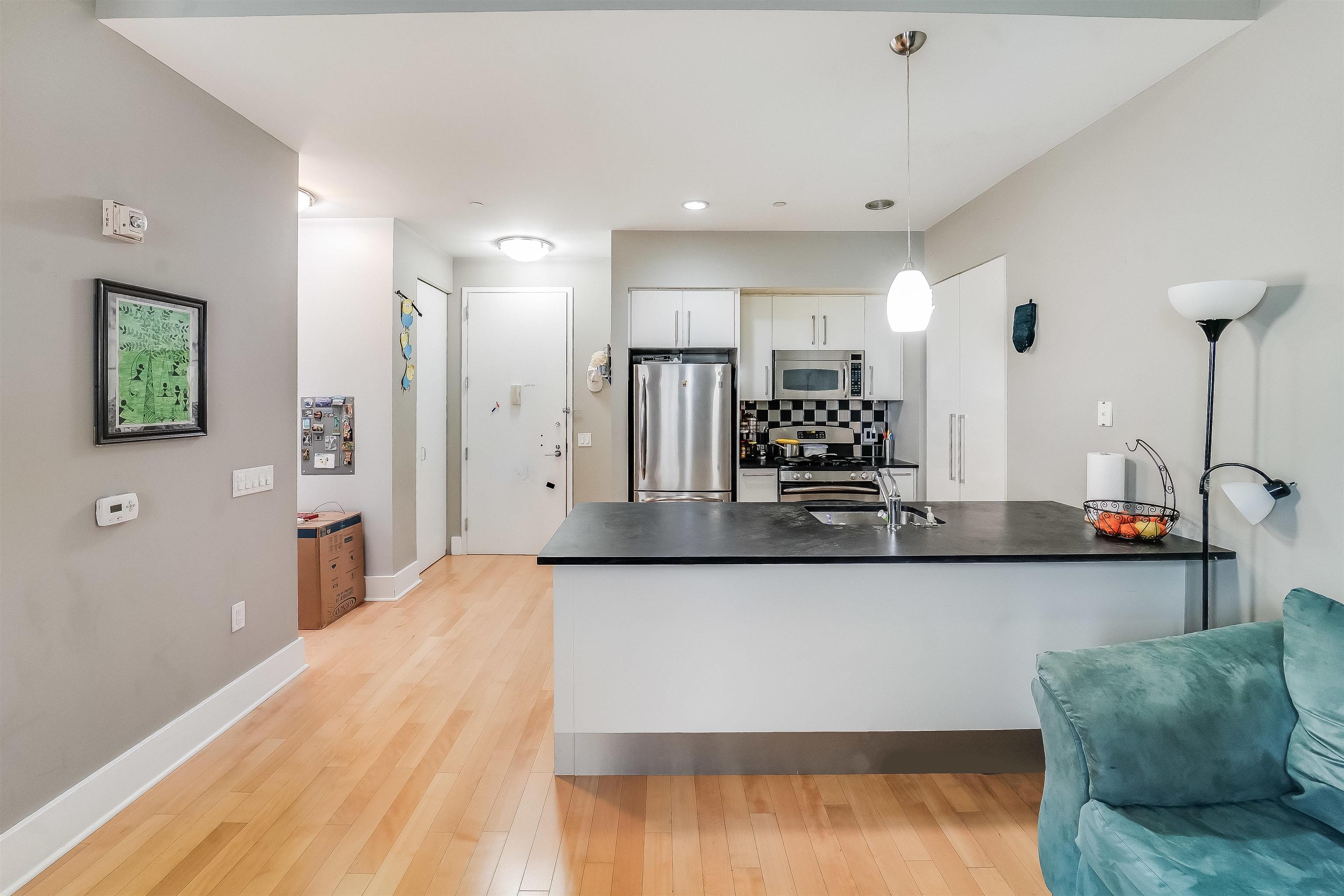 4 BEACON WAY Unit: 1411