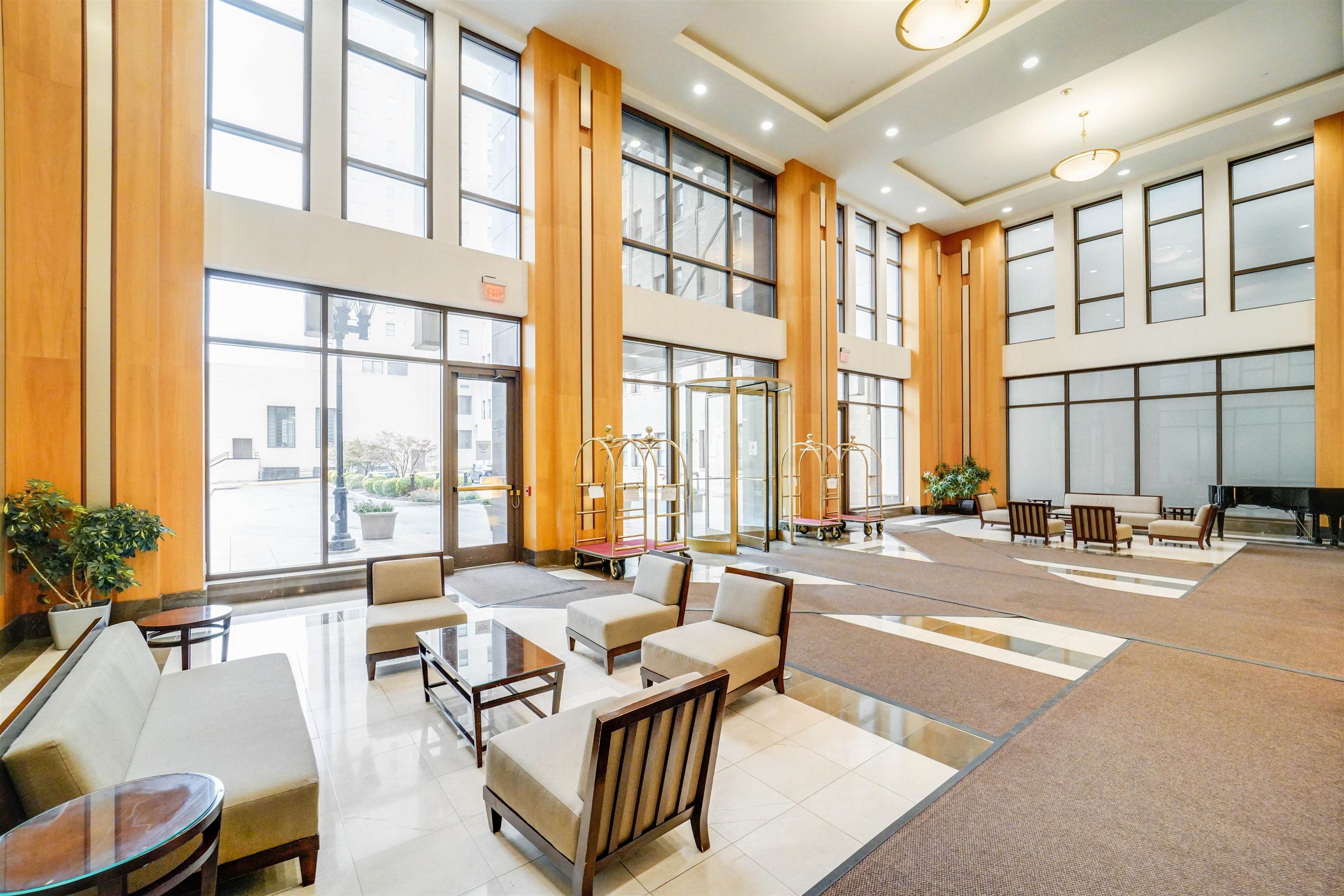 4 BEACON WAY Unit: 1411