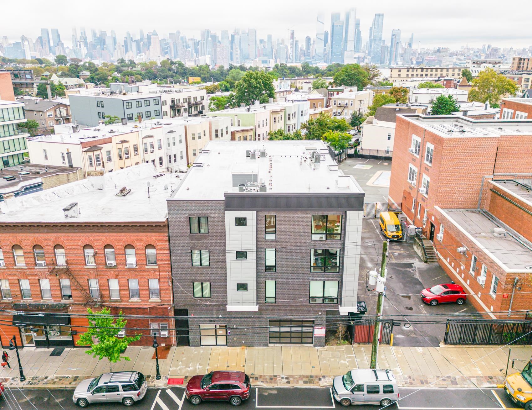 2716 PALISADE AVE Unit: 101