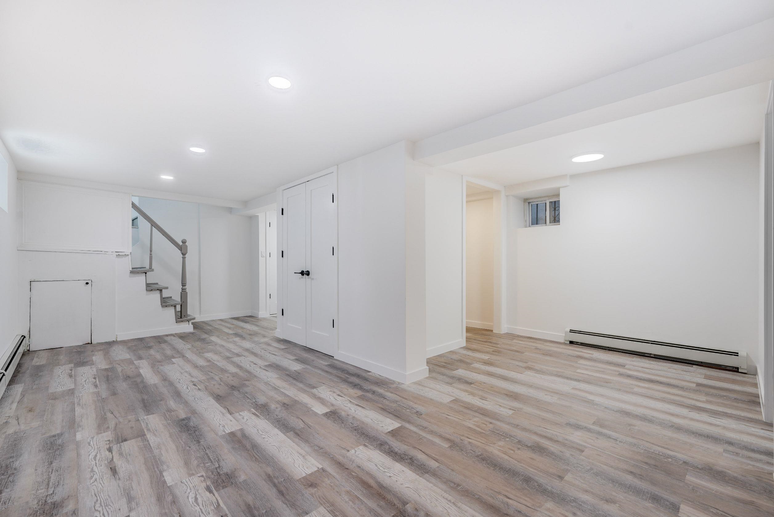 390 VIRGINIA AVE