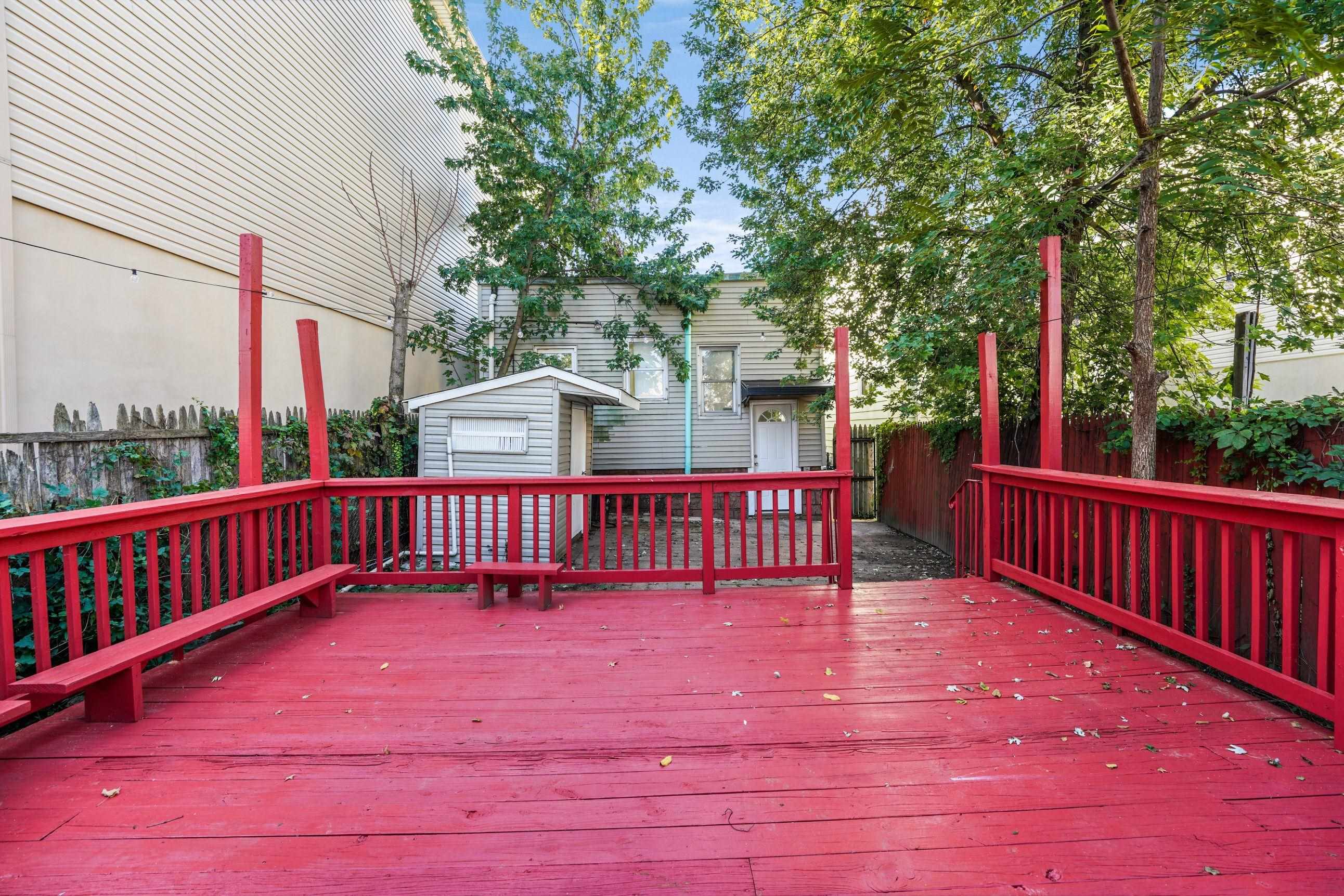 390 VIRGINIA AVE