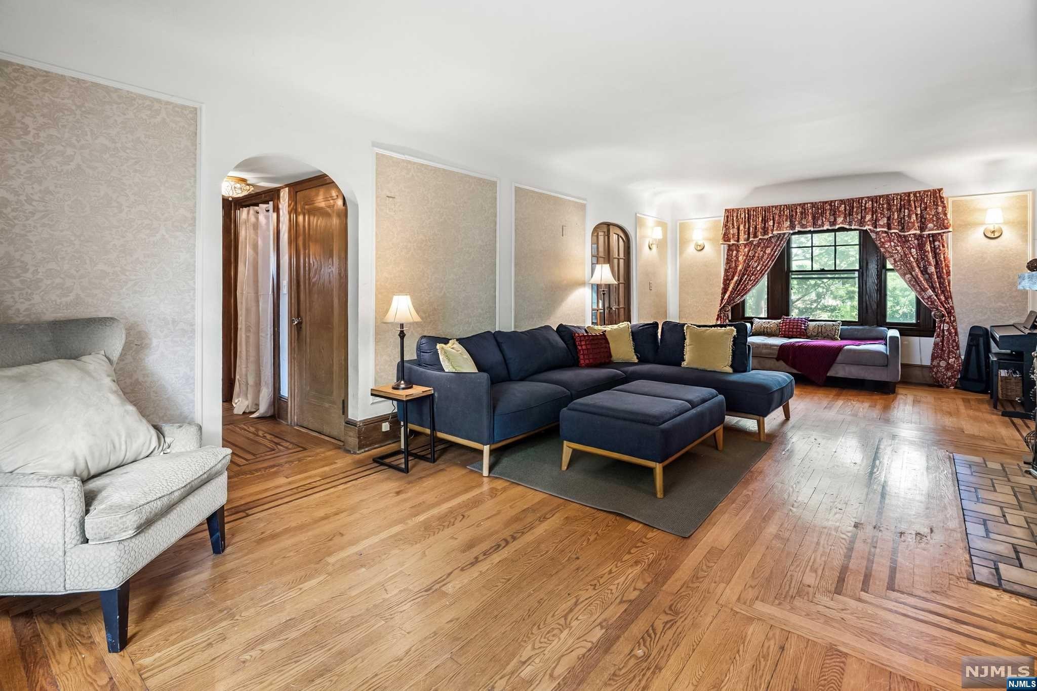 810 Goffle Road