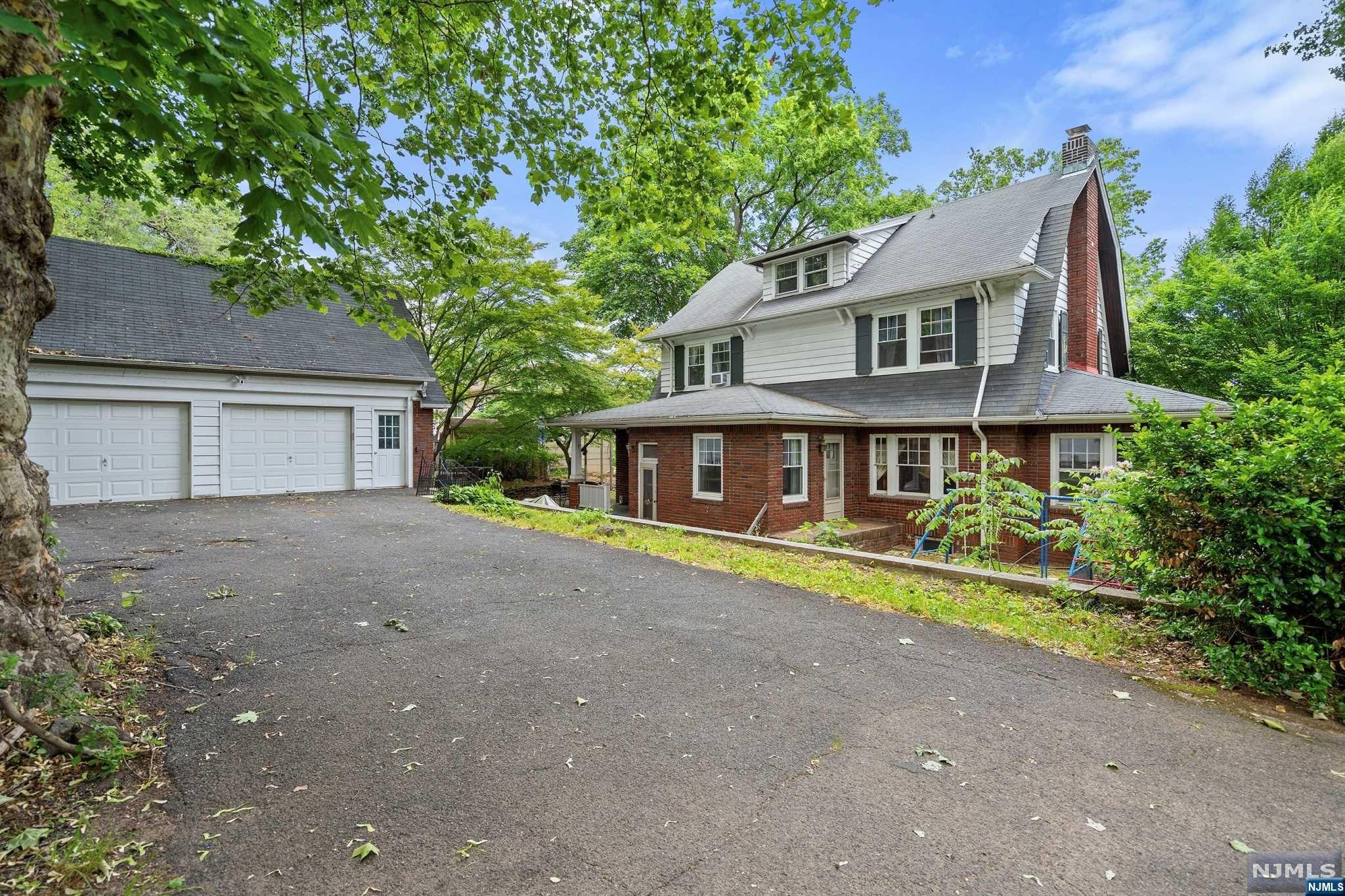 810 Goffle Road