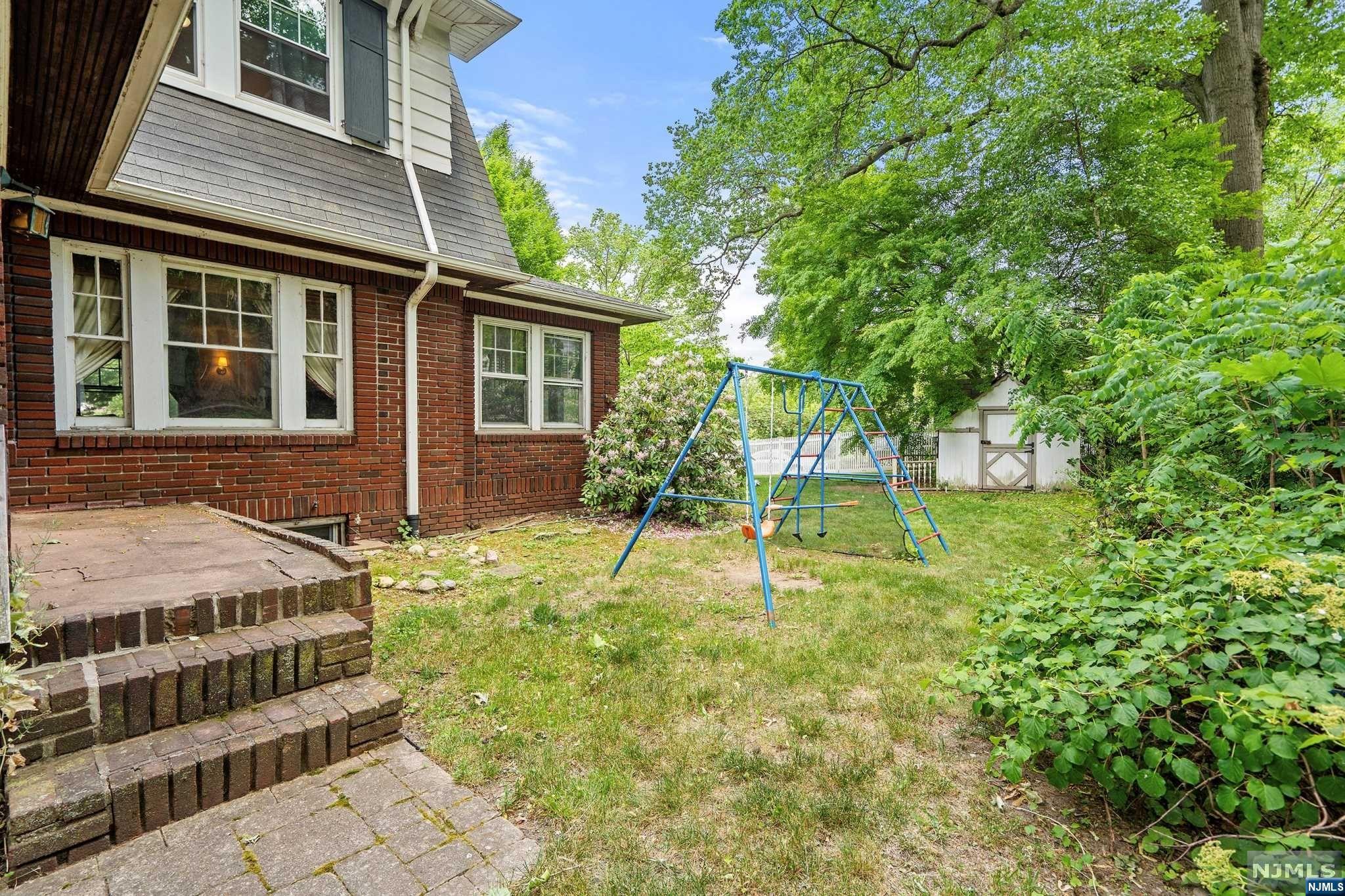810 Goffle Road