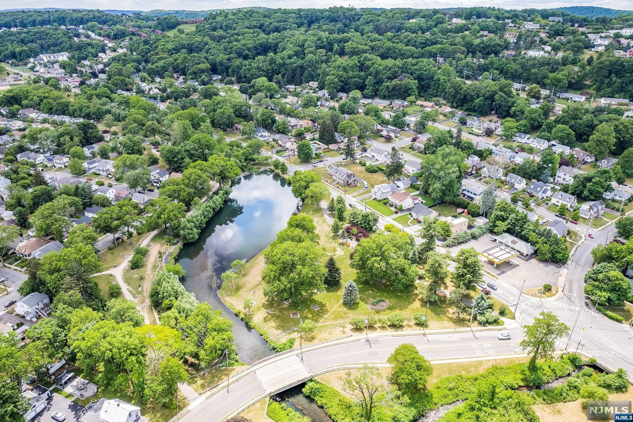 810 Goffle Road