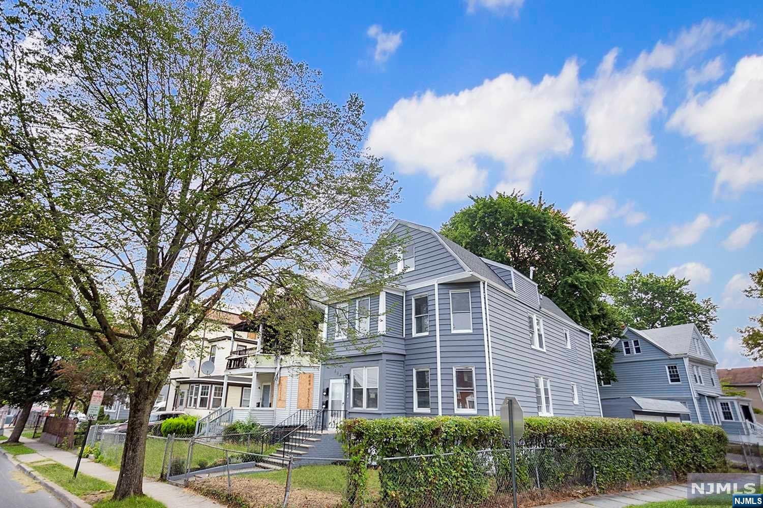 484 Prospect Street