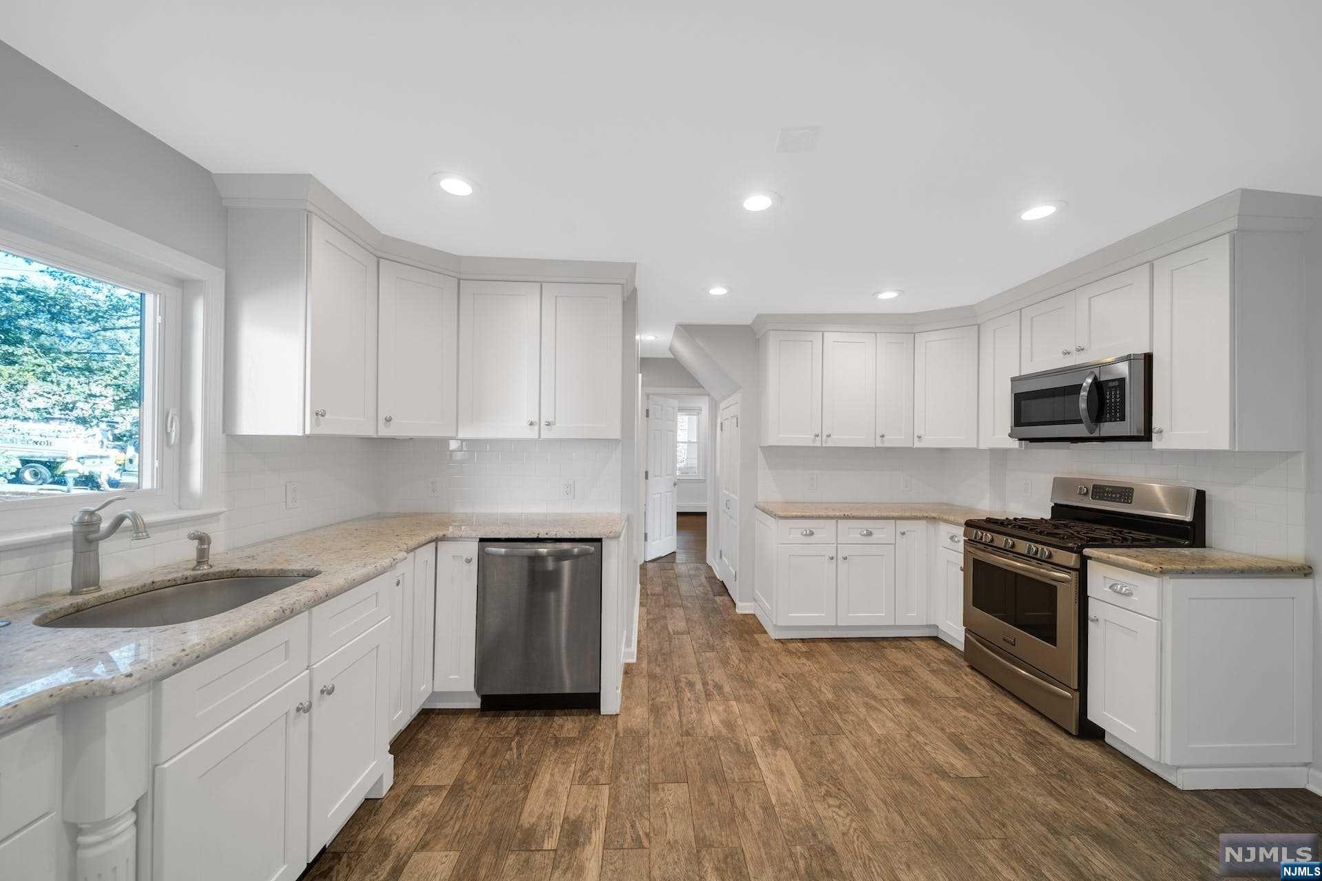 948 Lafayette Ave Extension