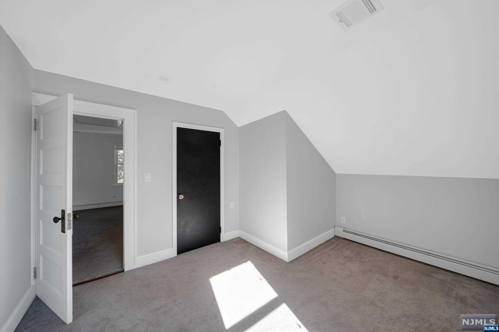 948 Lafayette Ave Extension