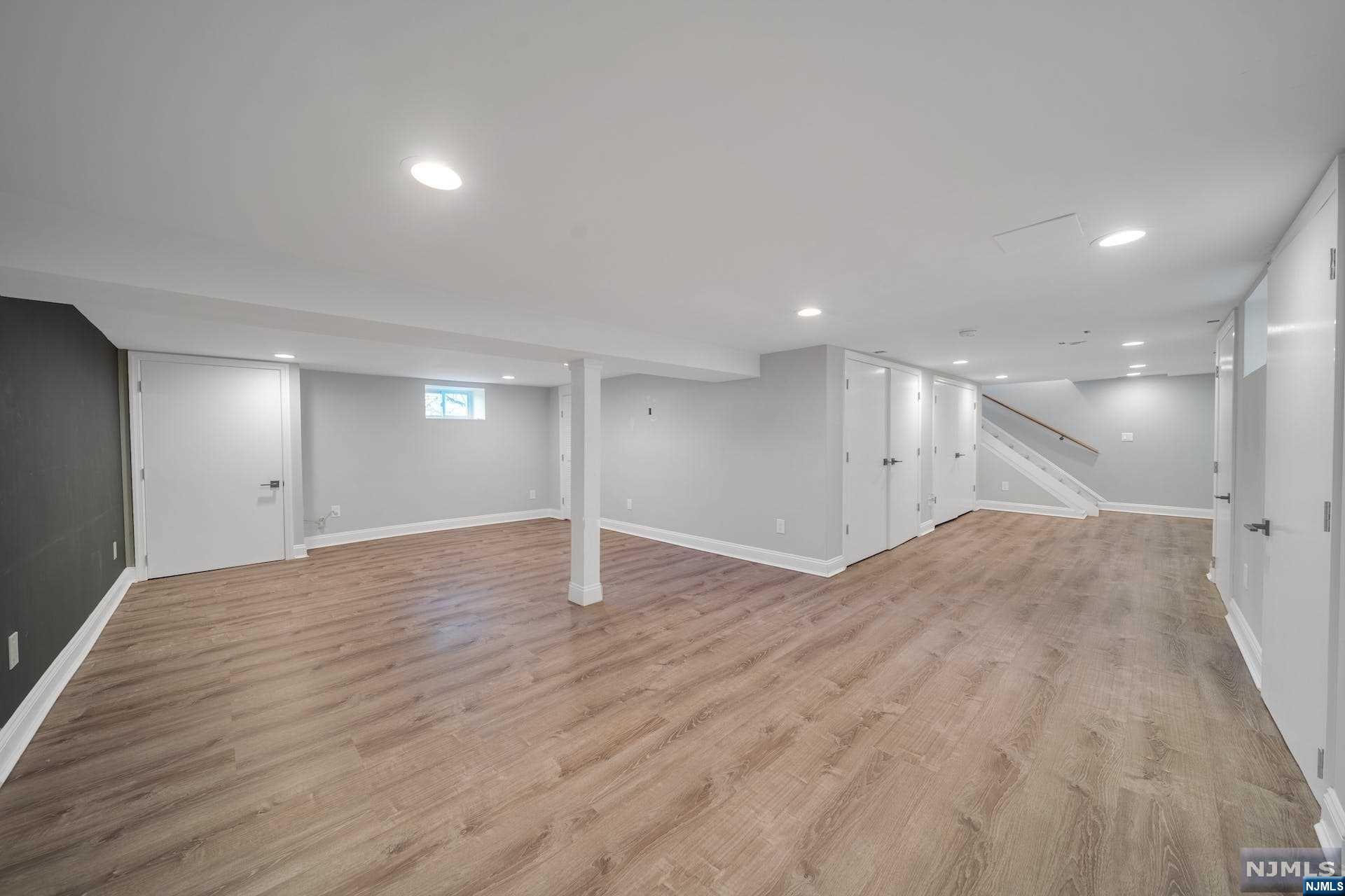 948 Lafayette Ave Extension