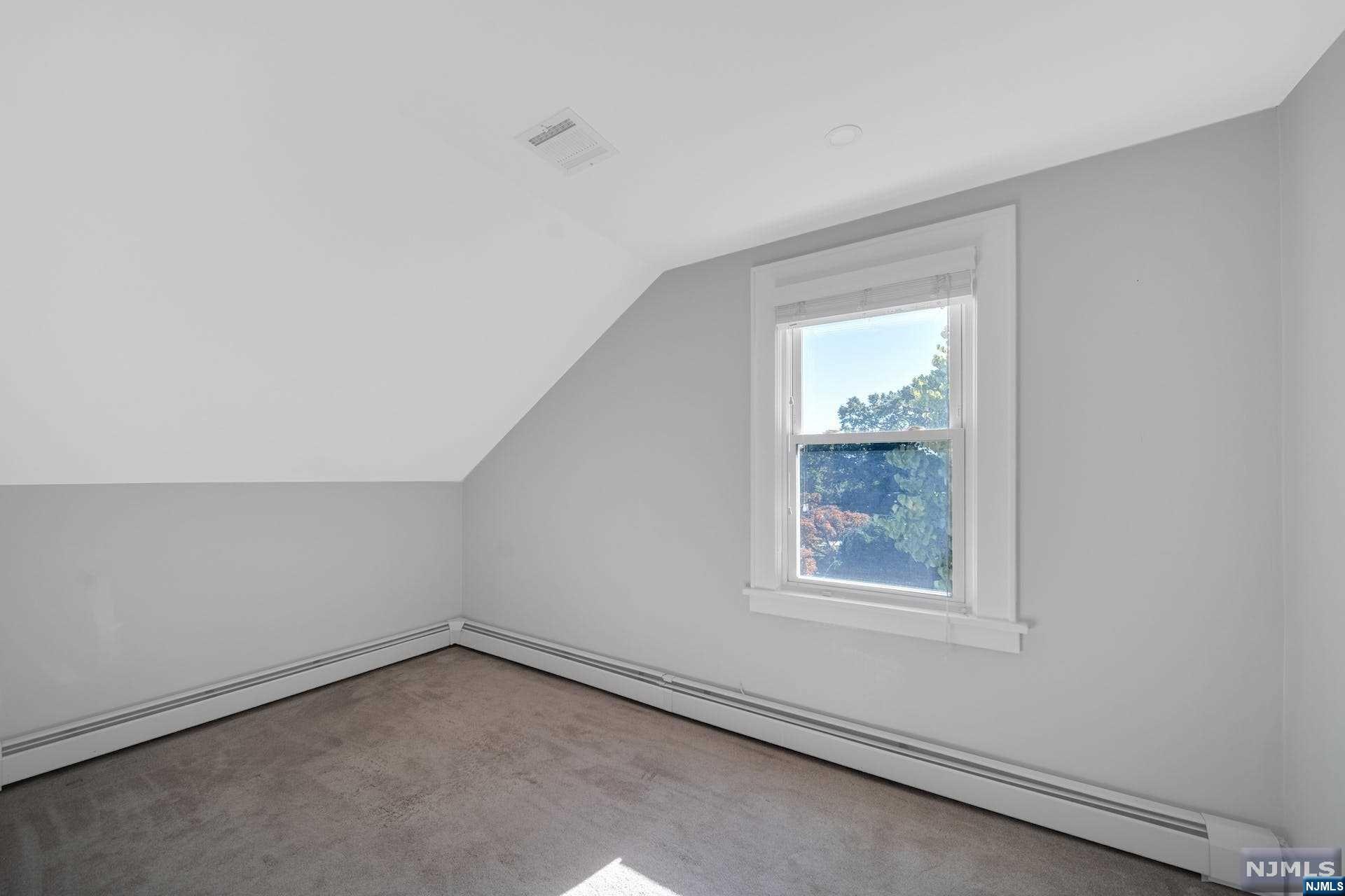 948 Lafayette Ave Extension