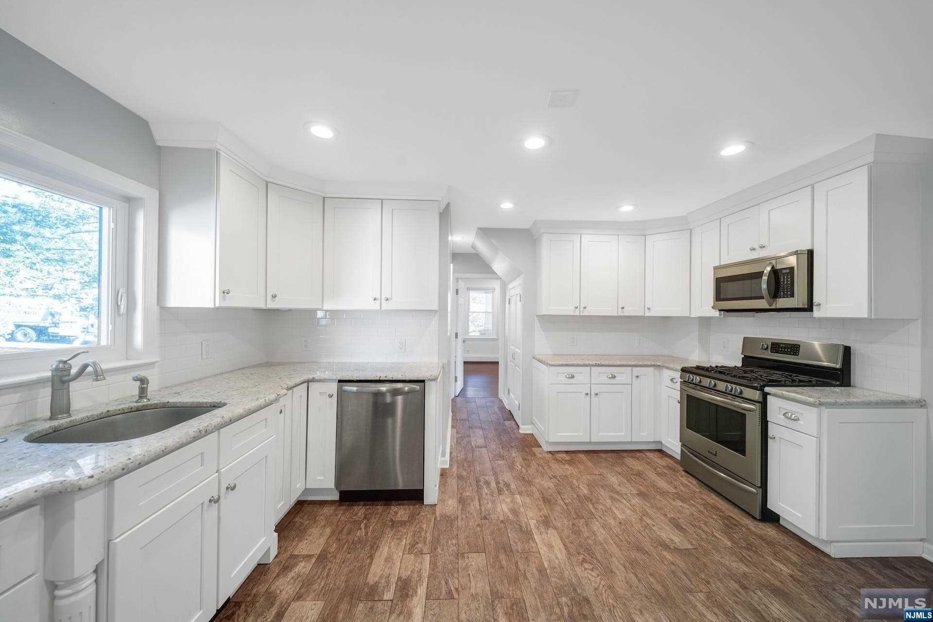 948 Lafayette Ave Extension