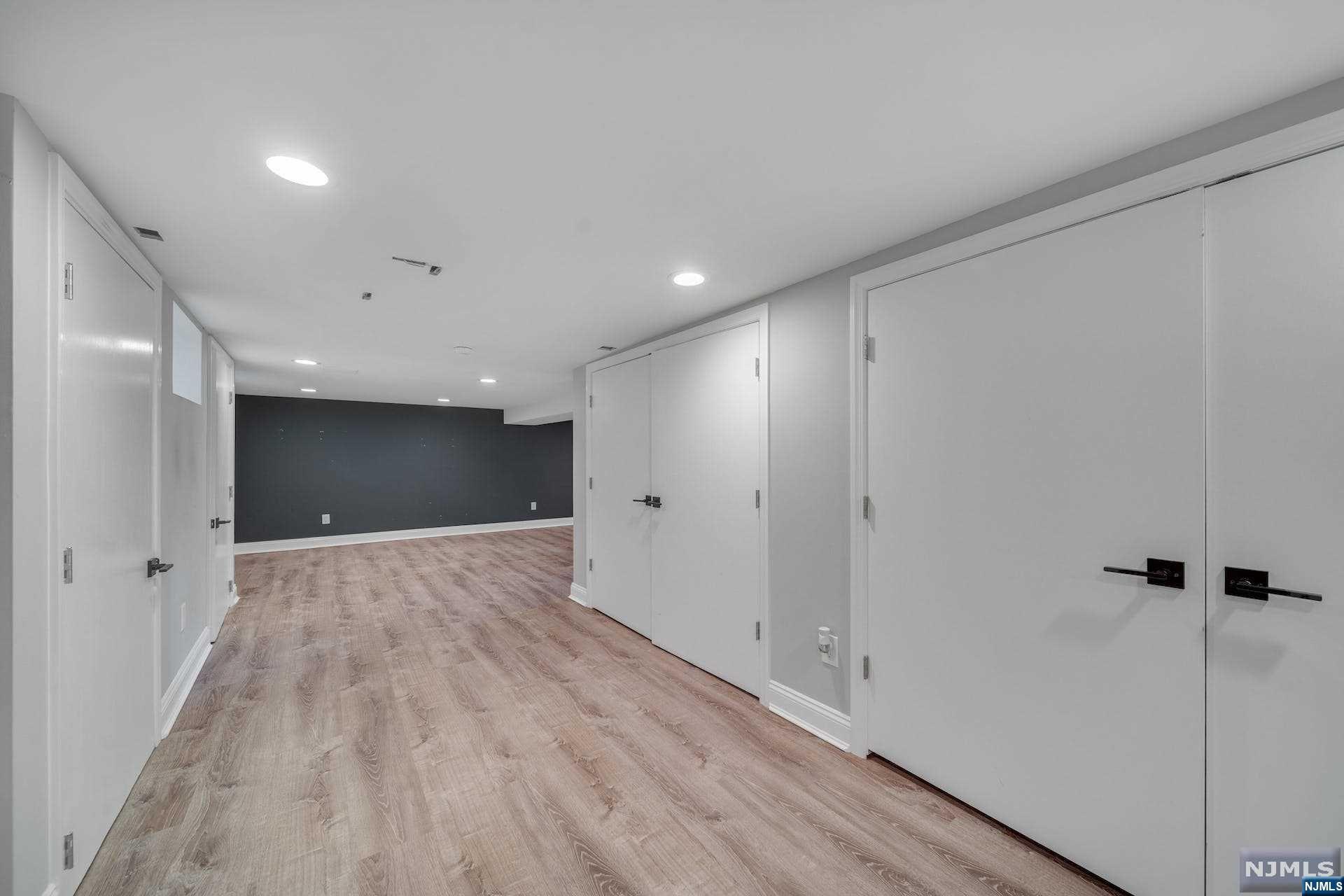 948 Lafayette Ave Extension
