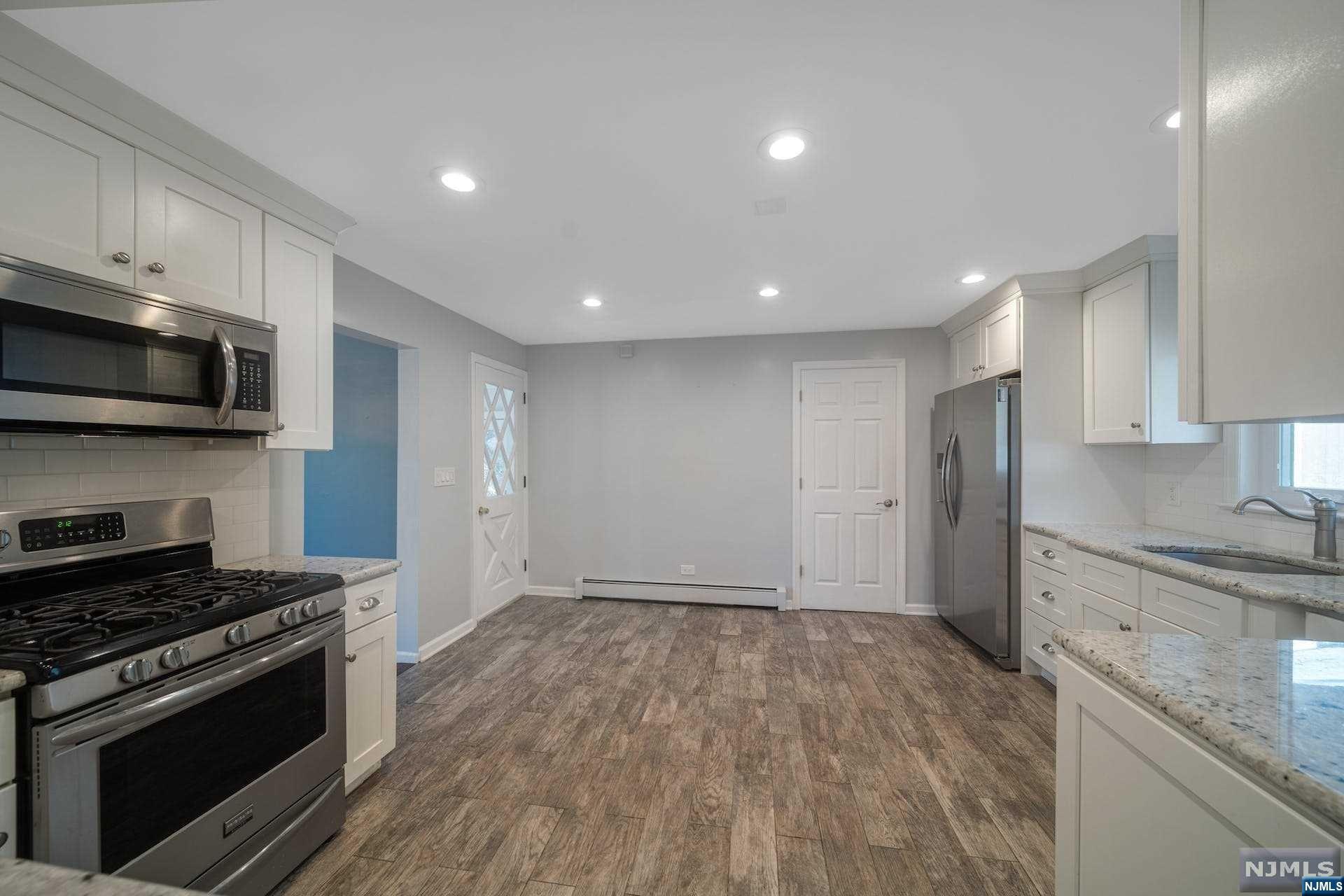 948 Lafayette Ave Extension