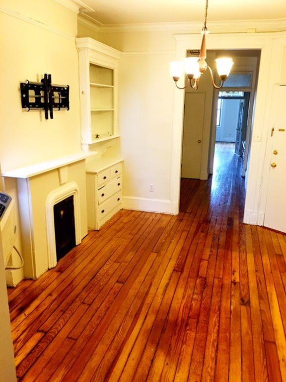 253 8TH ST Unit: 3R