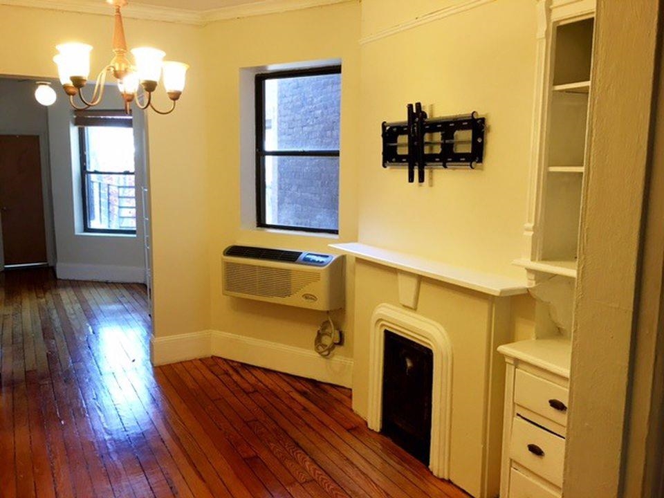 253 8TH ST Unit: 3R