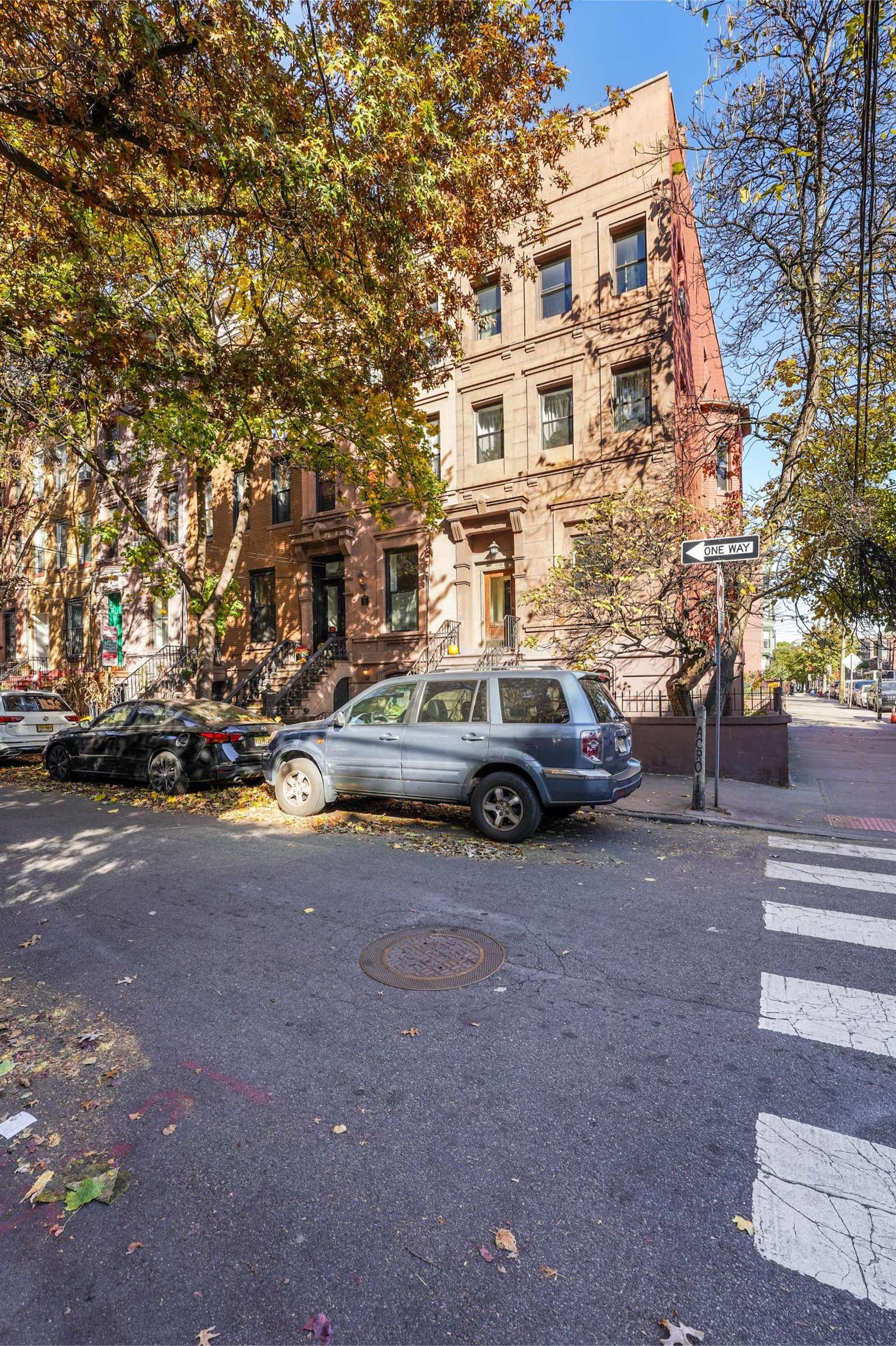 112 MERCER ST Unit: 3