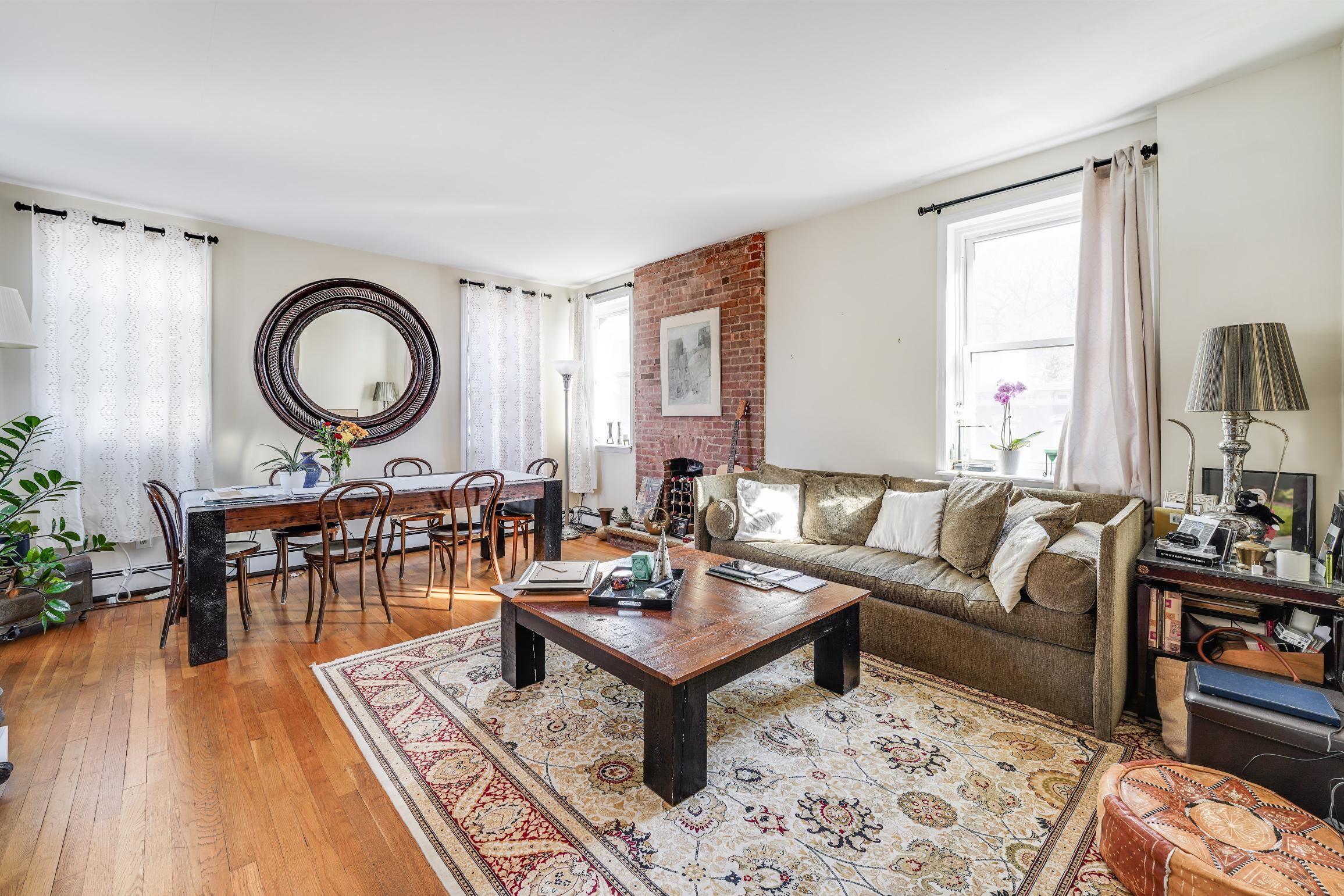 112 MERCER ST Unit: 3