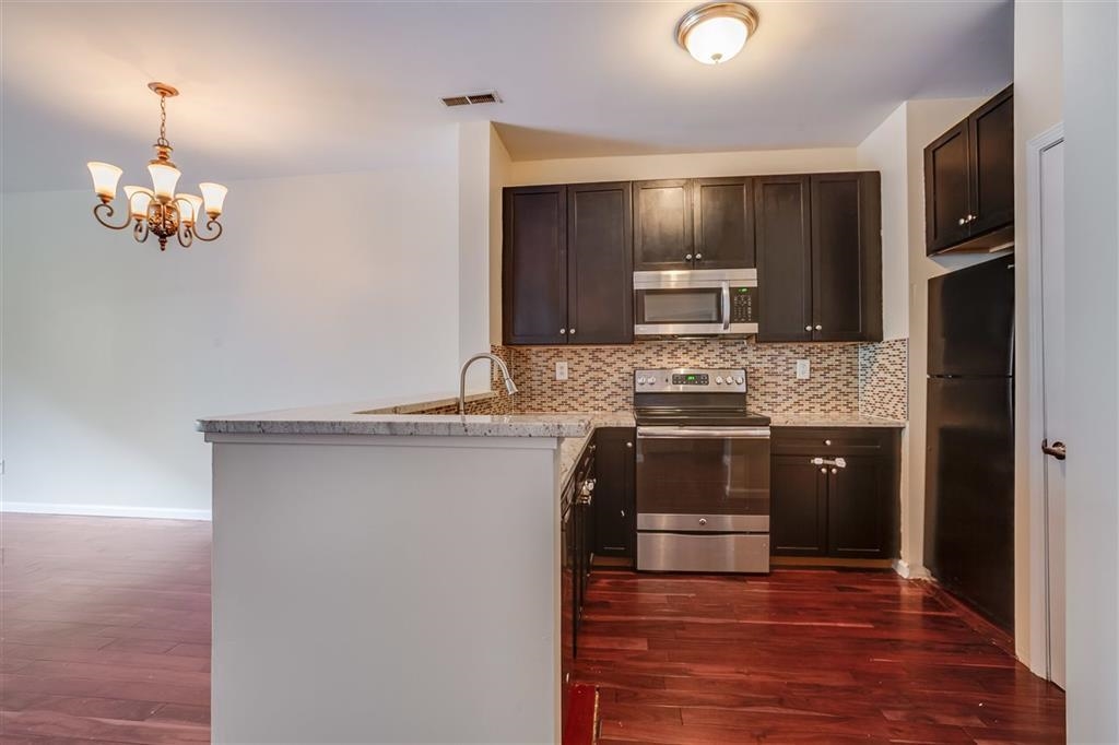 24 AVENUE AT PORT IMPERIAL Unit: 133