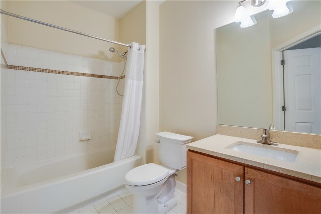 24 AVENUE AT PORT IMPERIAL Unit: 133