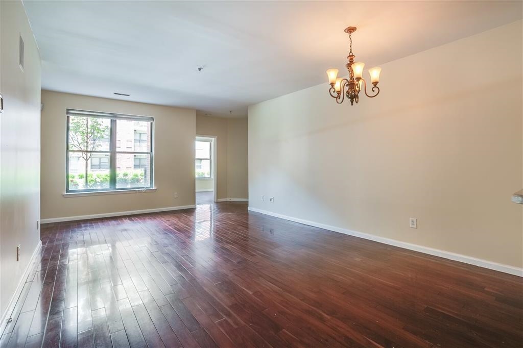 24 AVENUE AT PORT IMPERIAL Unit: 133