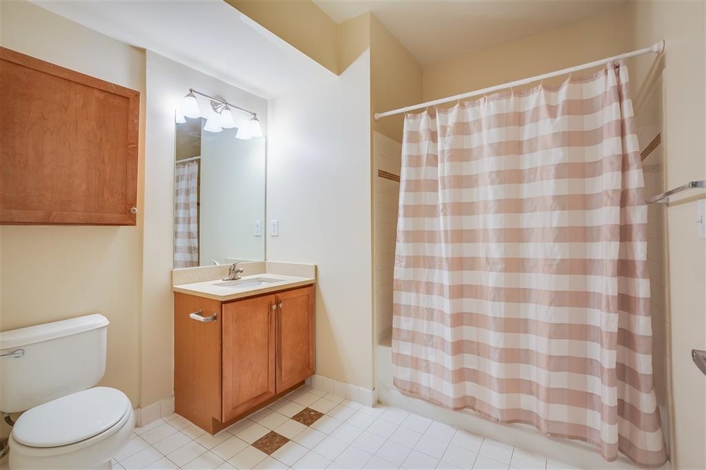 24 AVENUE AT PORT IMPERIAL Unit: 133