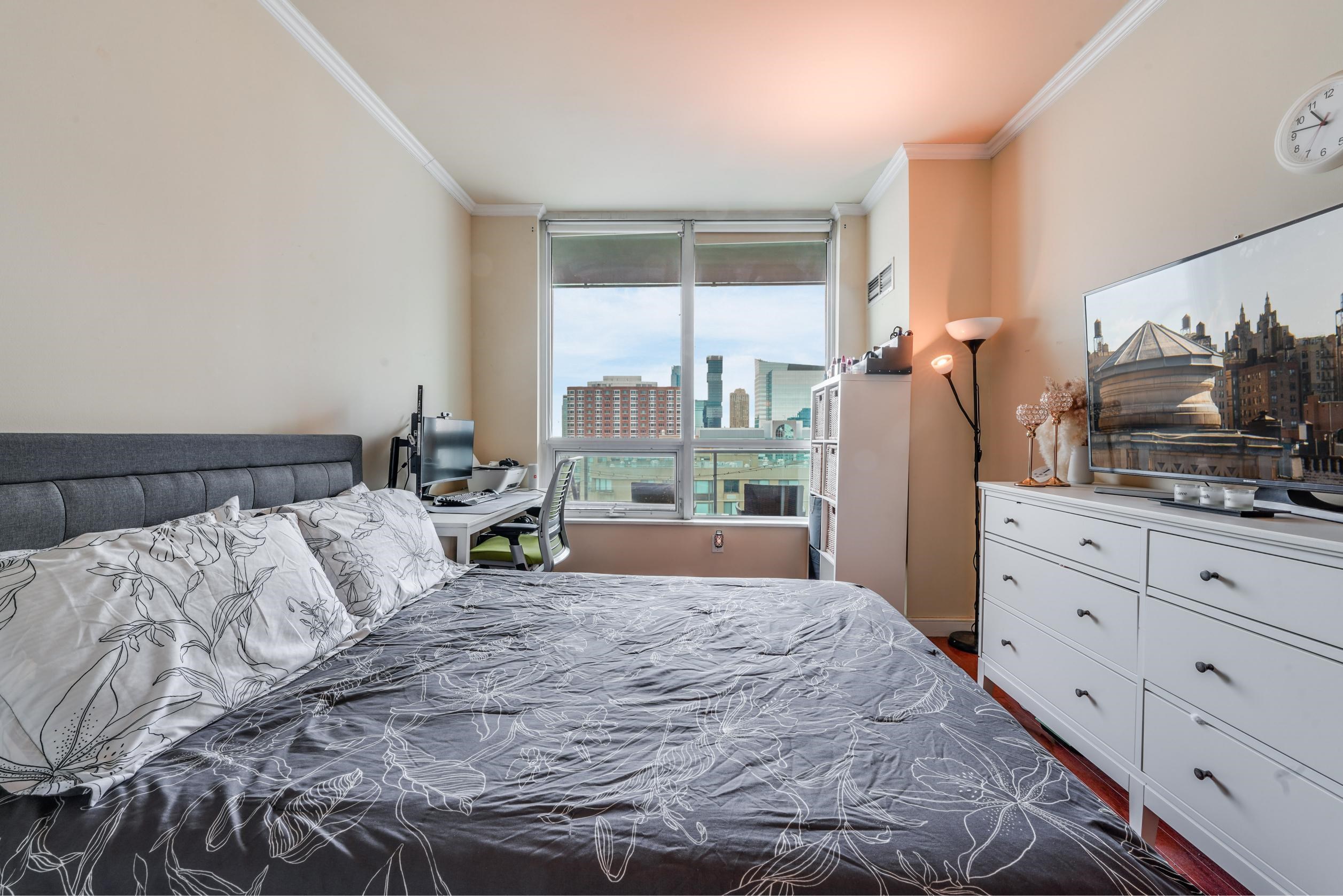 20 NEWPORT PARKWAY Unit: 2505