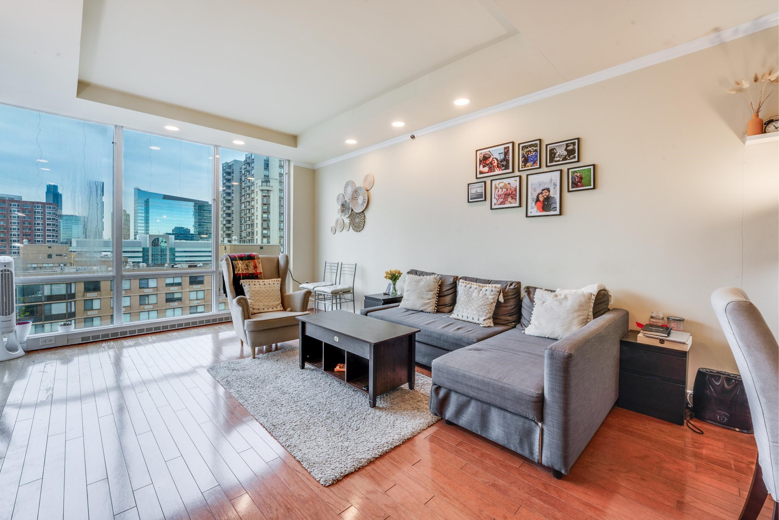 20 NEWPORT PARKWAY Unit: 2505