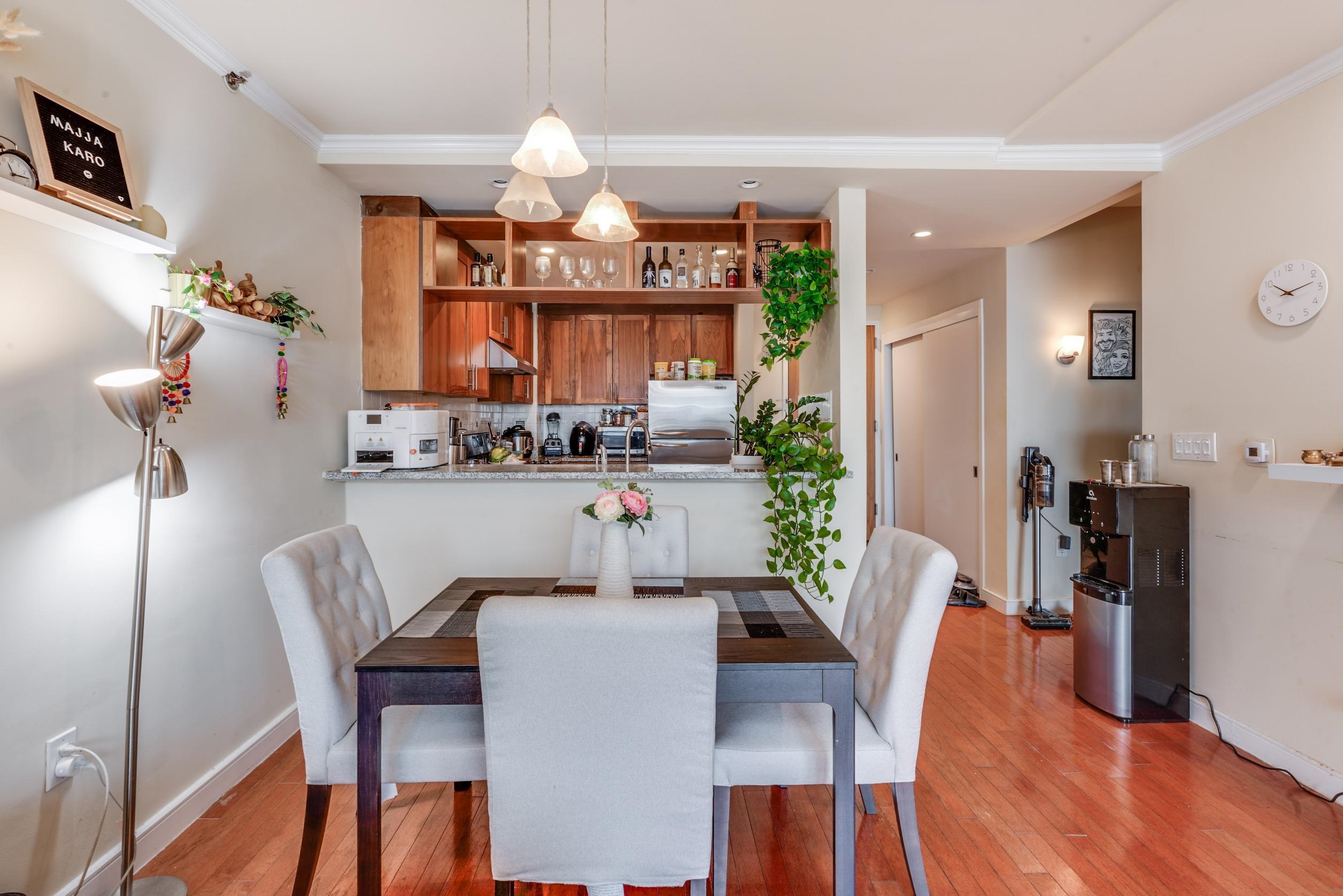 20 NEWPORT PARKWAY Unit: 2505