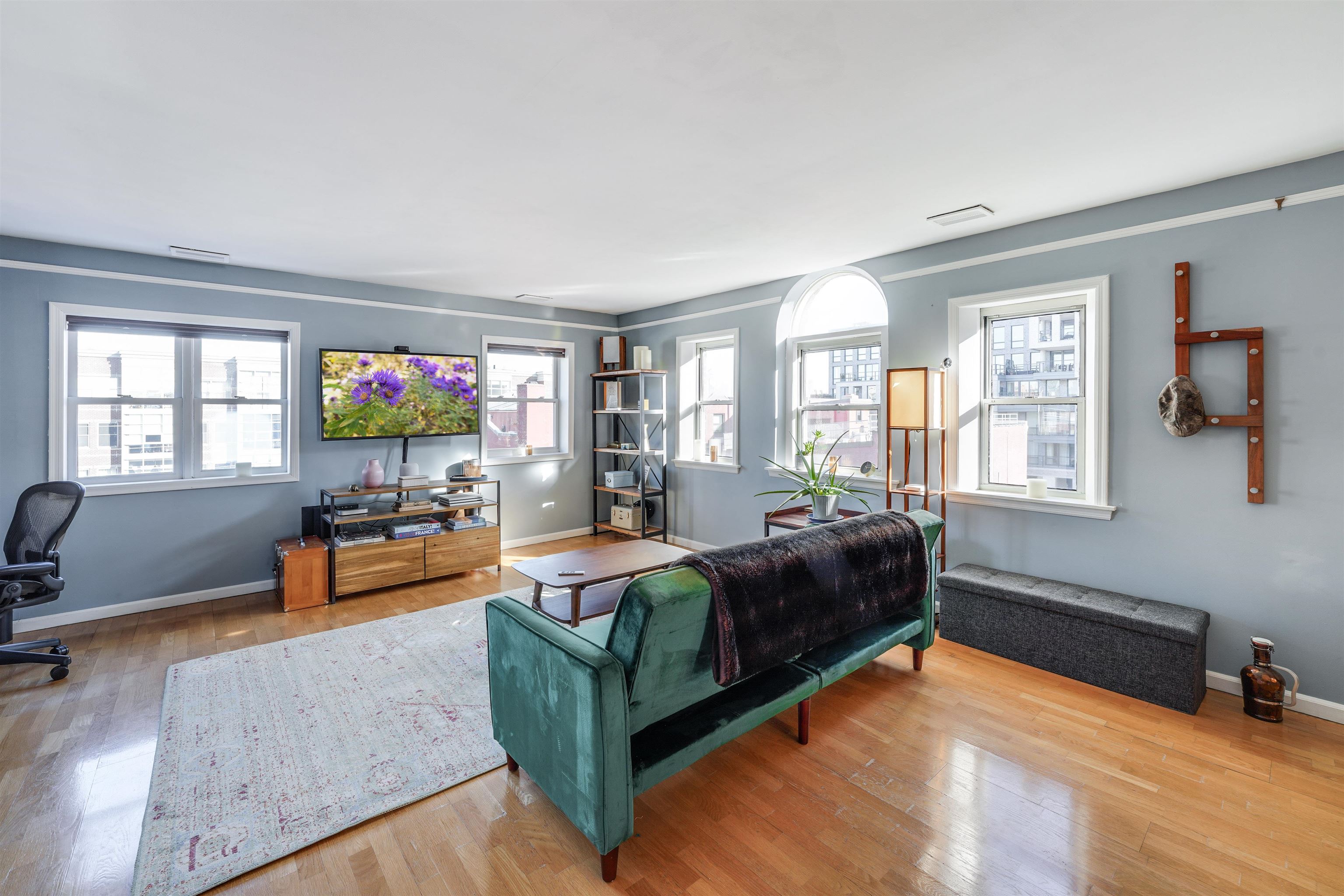 238-240 9TH ST Unit: 14