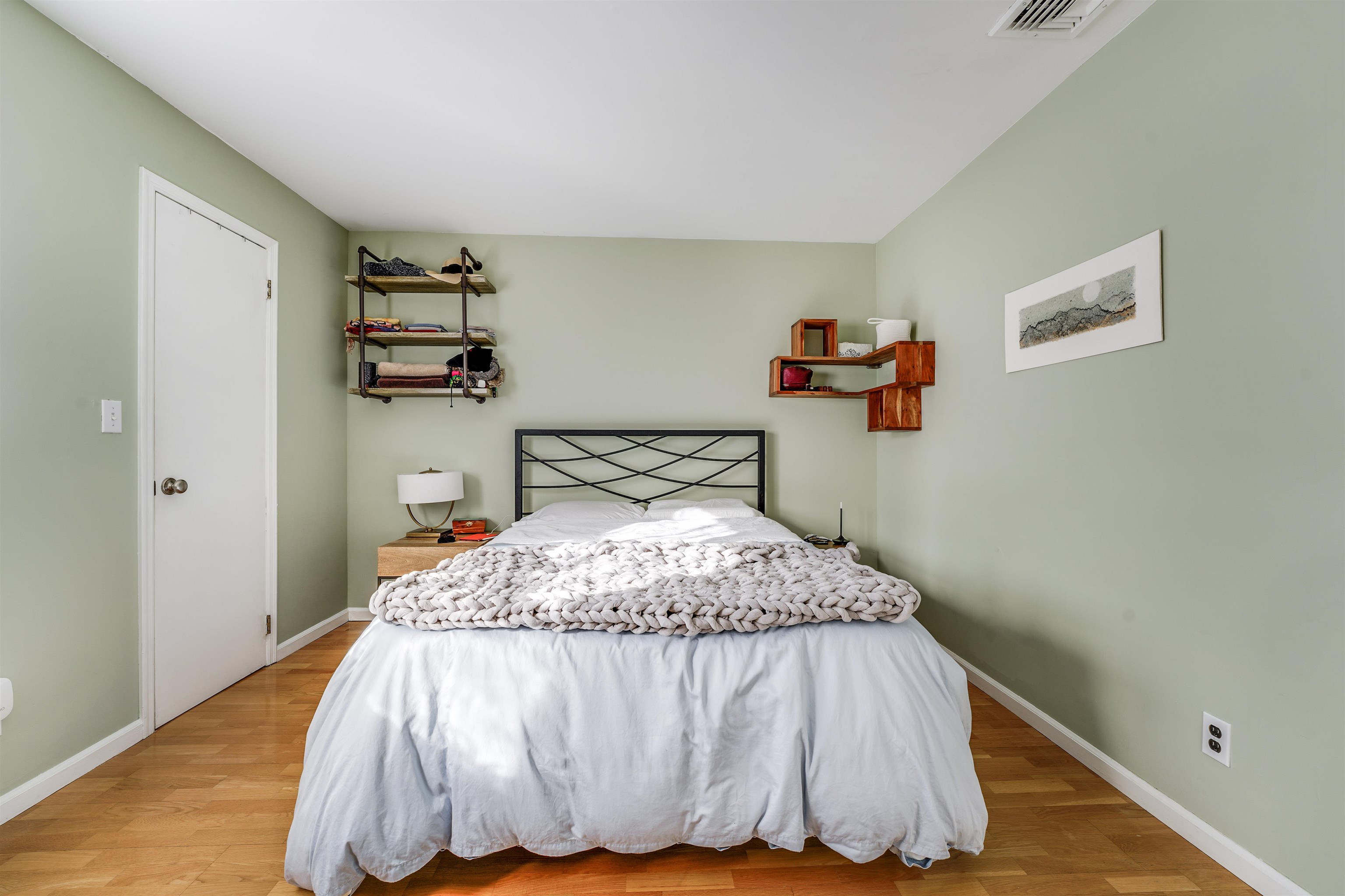 238-240 9TH ST Unit: 14