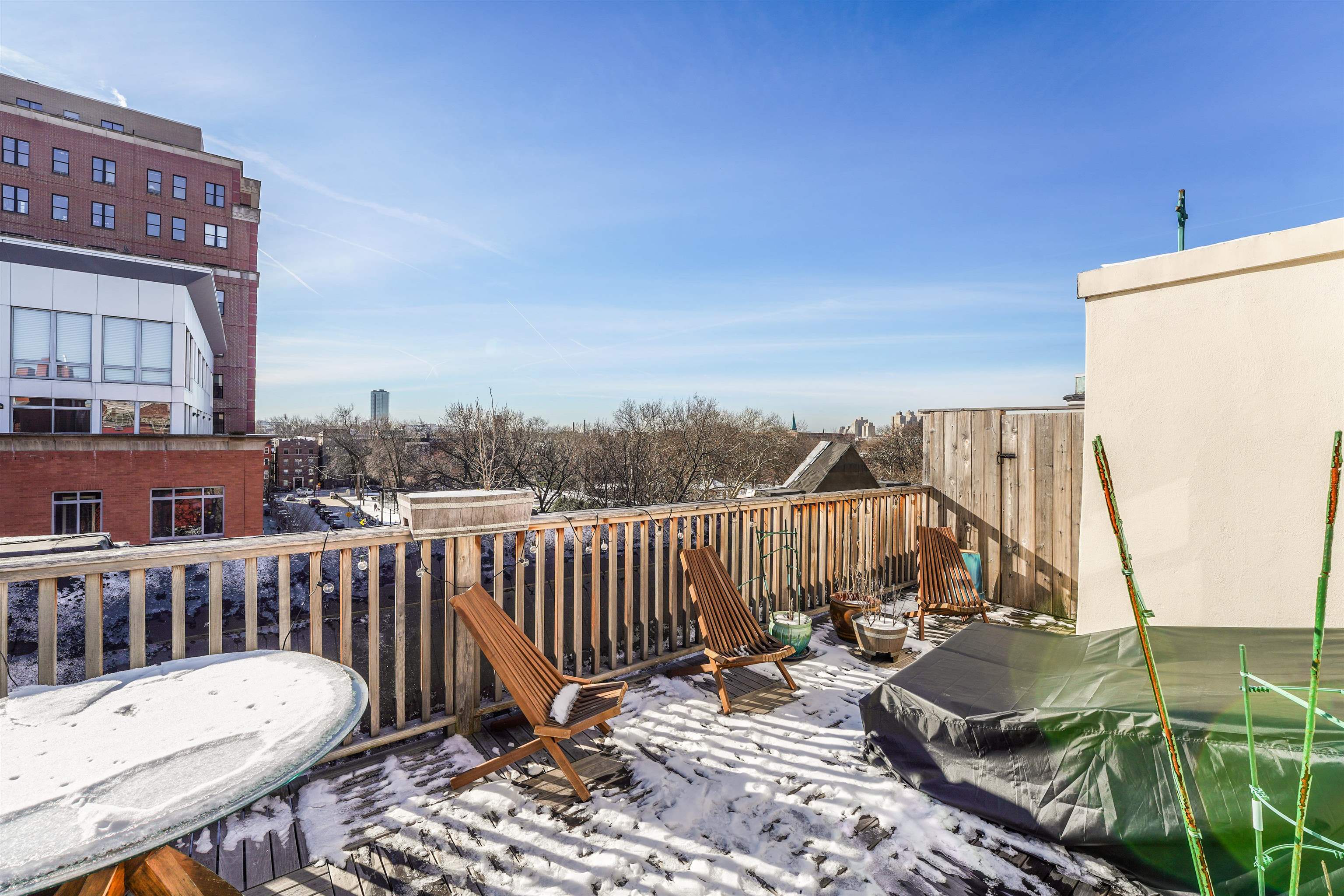 238-240 9TH ST Unit: 14