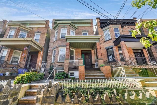 213 ANGELIQUE ST