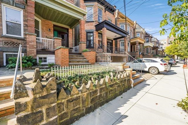 213 ANGELIQUE ST