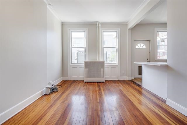 213 ANGELIQUE ST