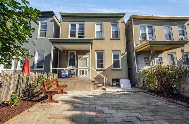 213 ANGELIQUE ST