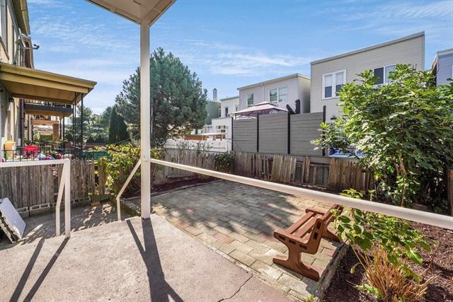 213 ANGELIQUE ST