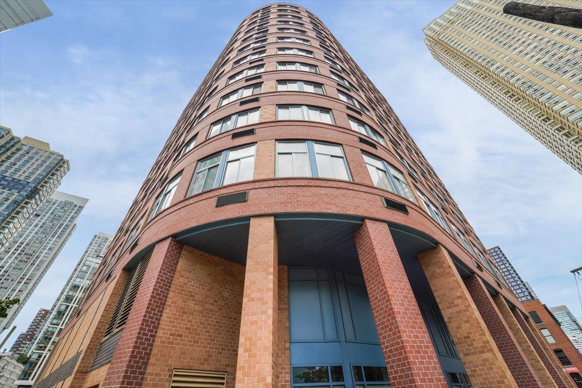 311 WASHINGTON ST Unit: 12C