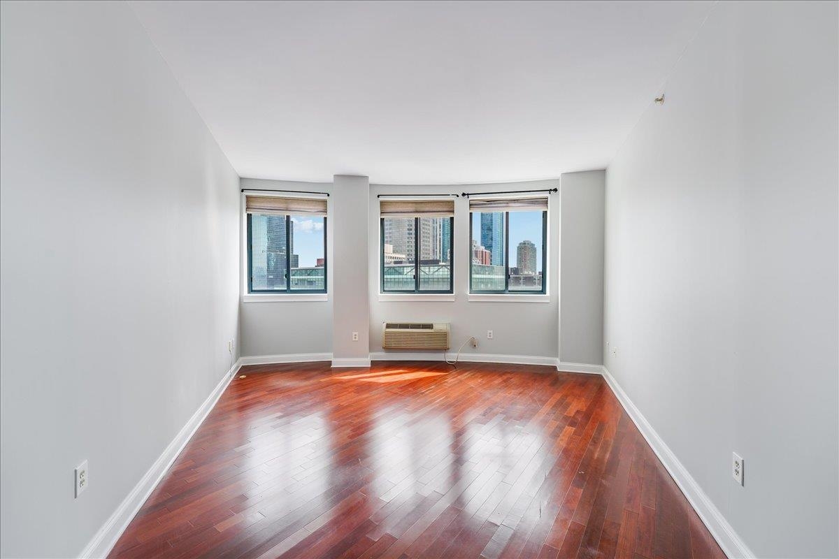 311 WASHINGTON ST Unit: 12C