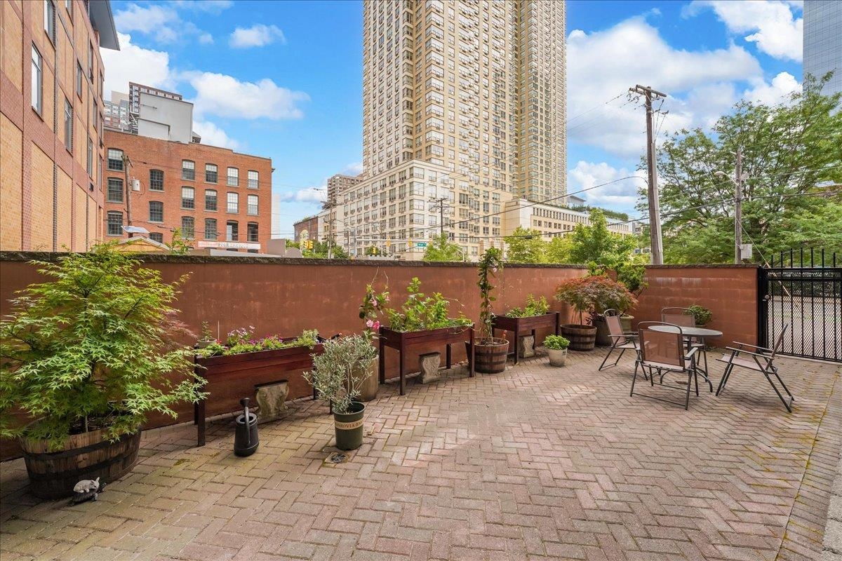 311 WASHINGTON ST Unit: 12C