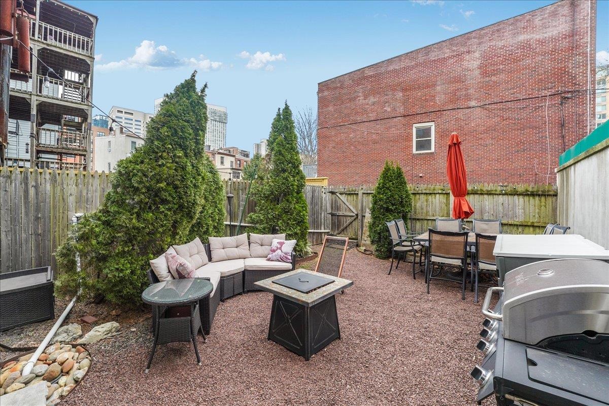 238 GROVE ST Unit: 1