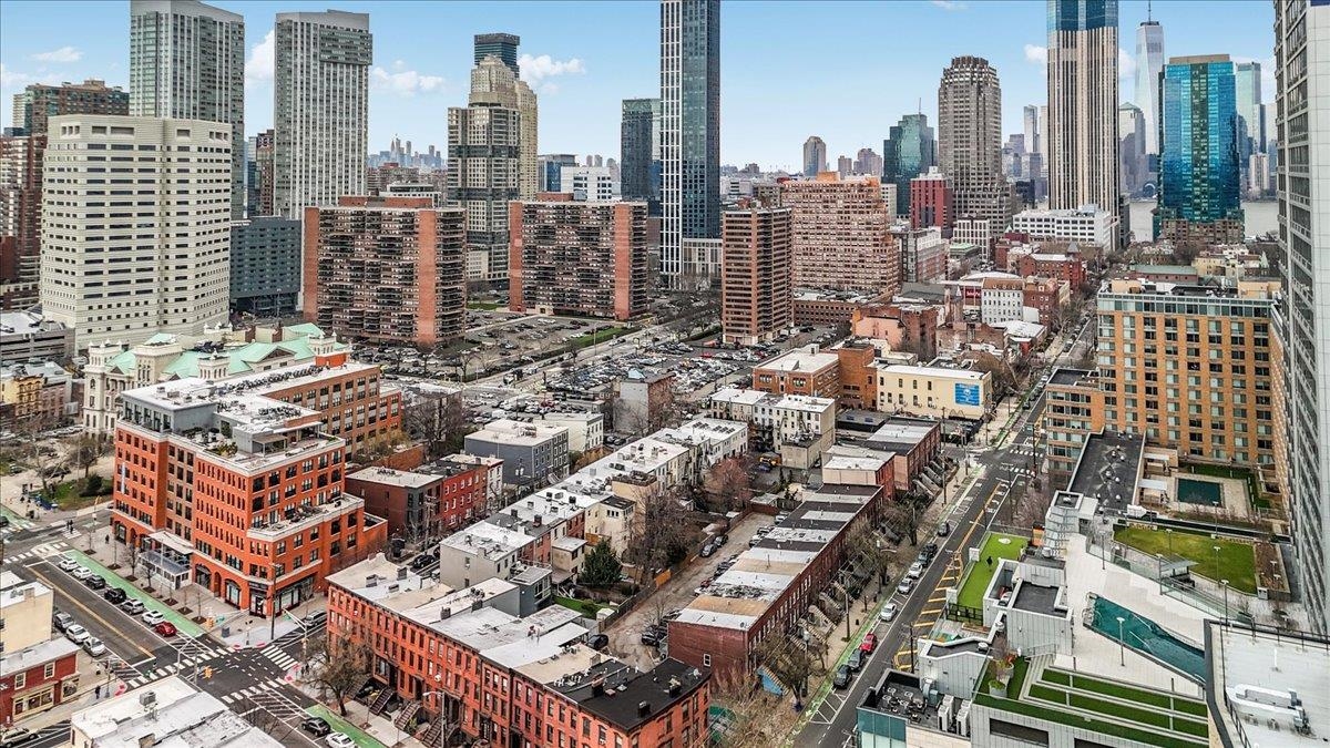 238 GROVE ST Unit: 1