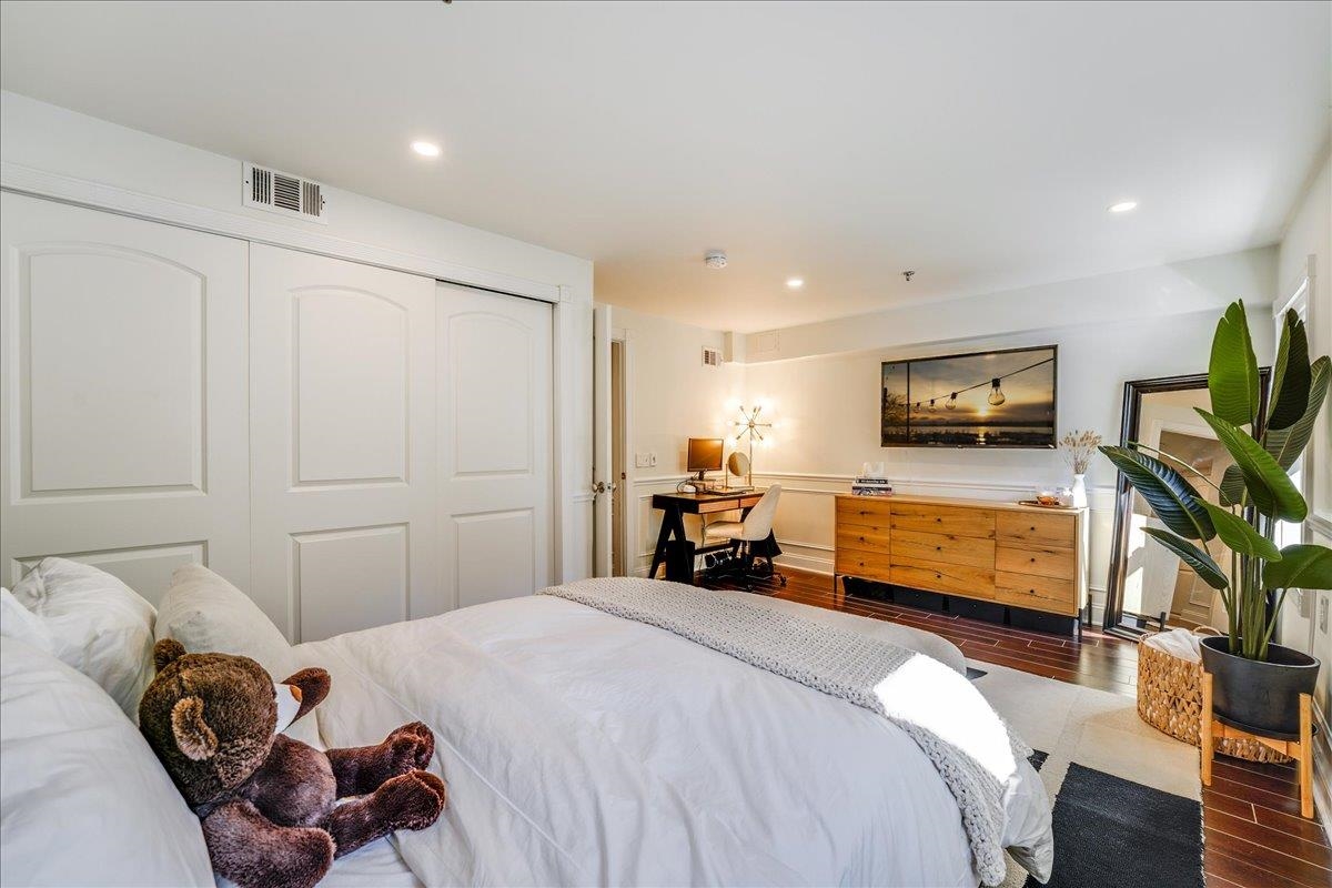 238 GROVE ST Unit: 1